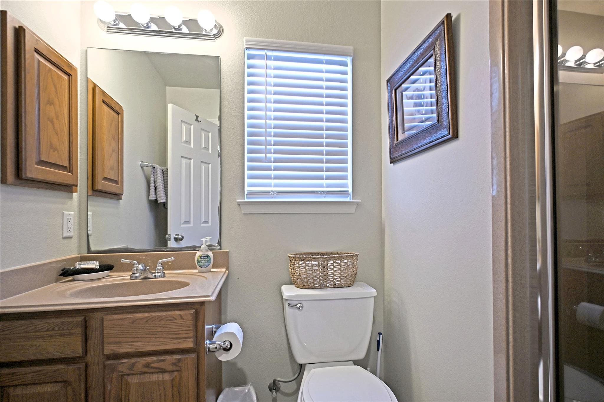 730 E Mather St #j-301 Property Photo 9