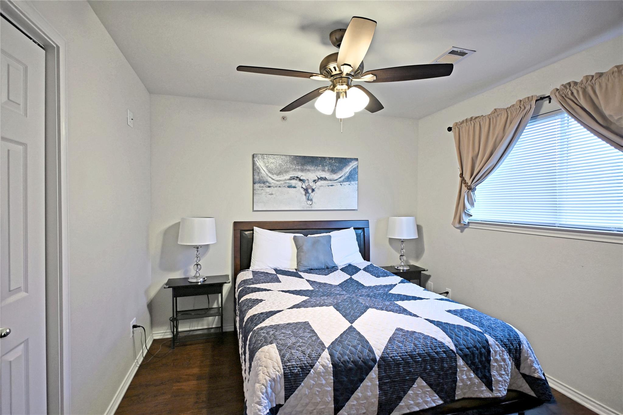 730 E Mather St #j-301 Property Photo 10