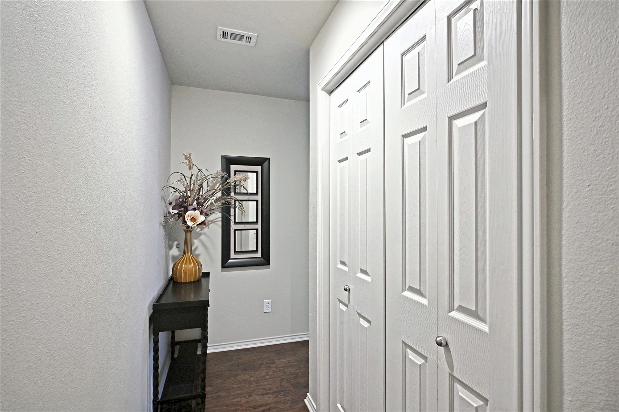 730 E Mather St #j-301 Property Photo 12