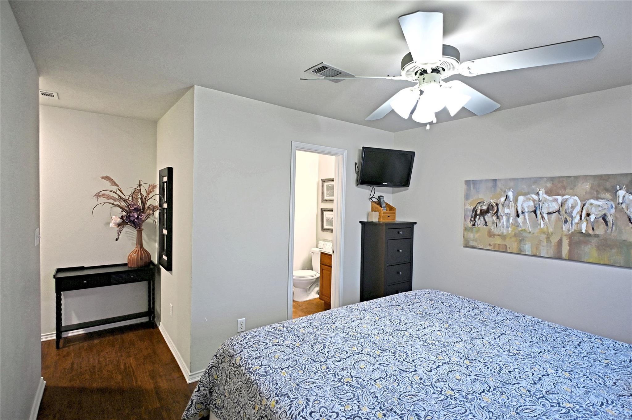 730 E Mather St #j-301 Property Photo 14