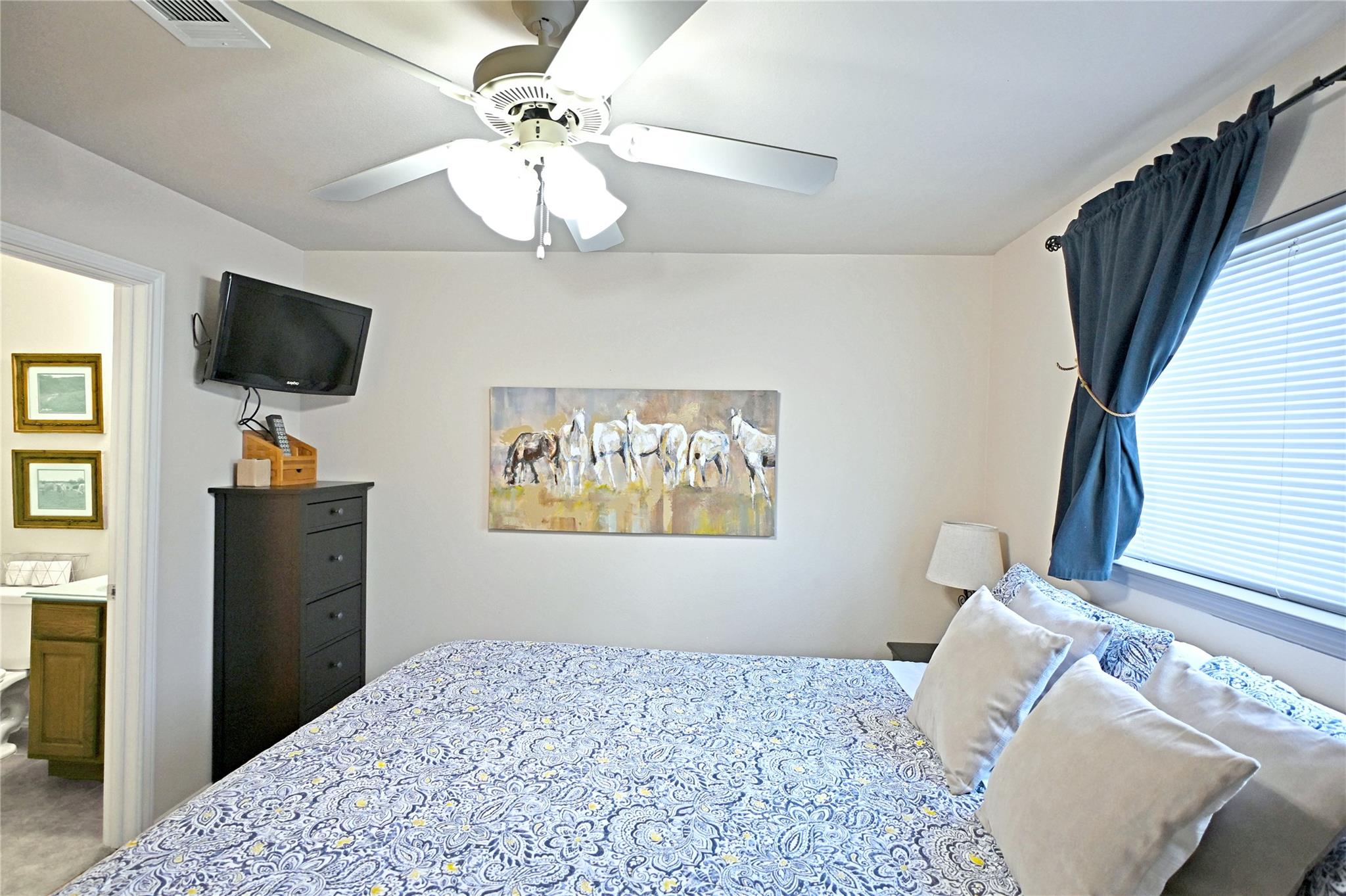 730 E Mather St #j-301 Property Photo 15