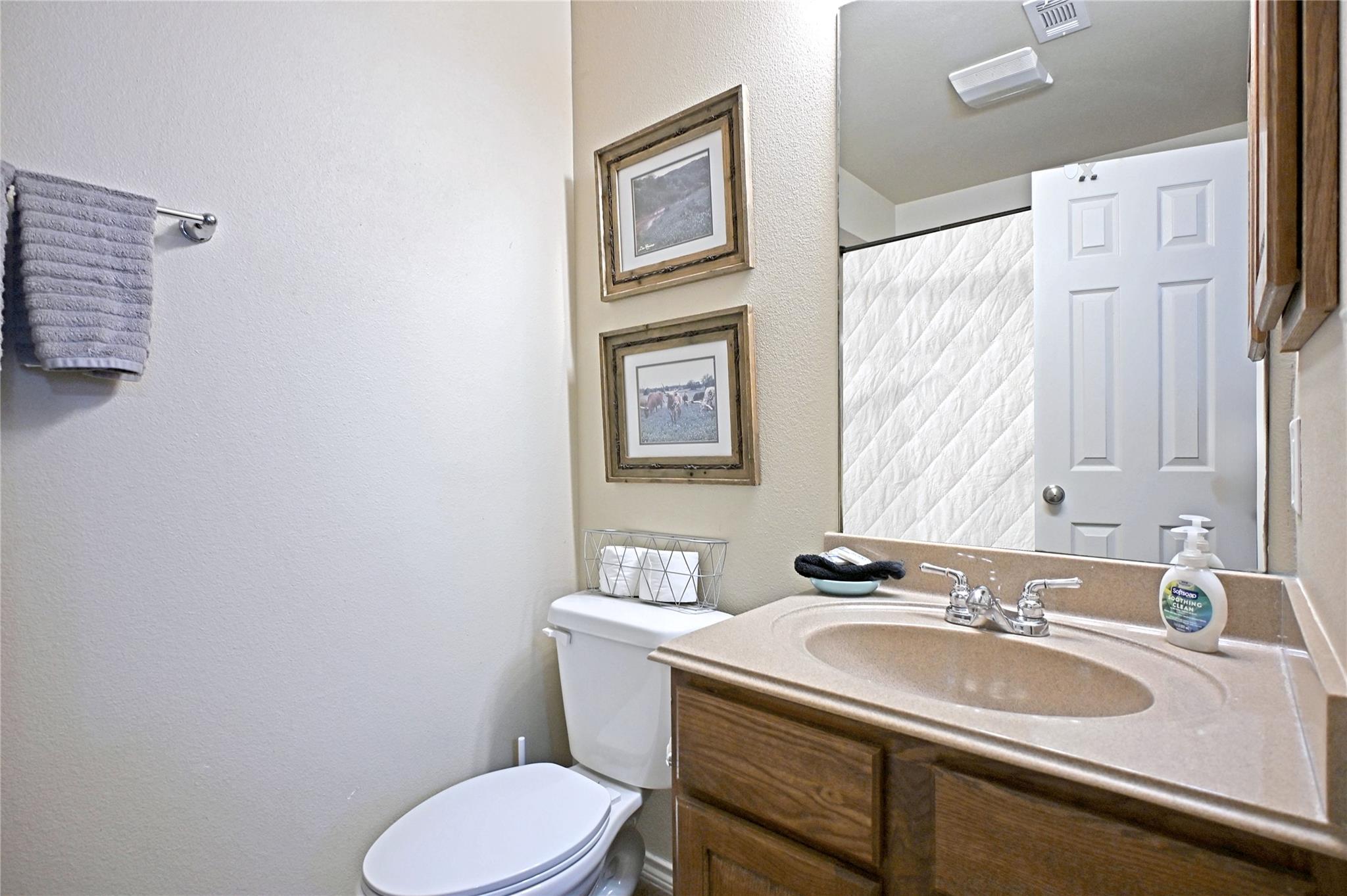 730 E Mather St #j-301 Property Photo 16