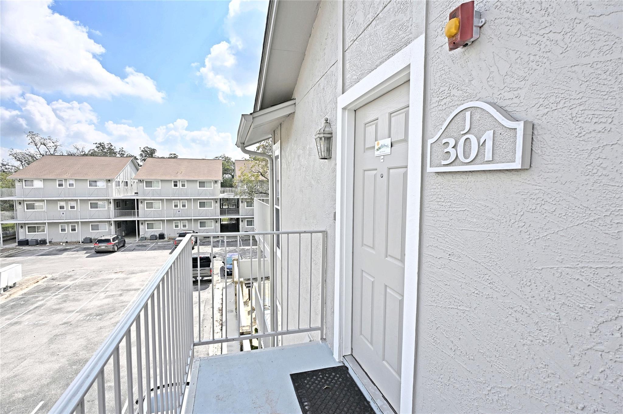 730 E Mather St #j-301 Property Photo 20