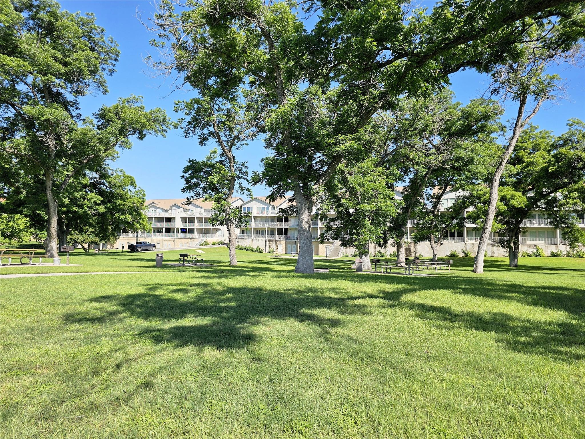 730 E Mather St #j-301 Property Photo 22