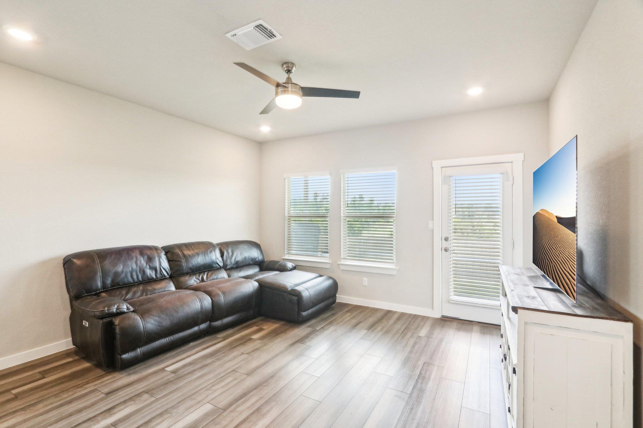 1208 Tipton St Property Photo 13