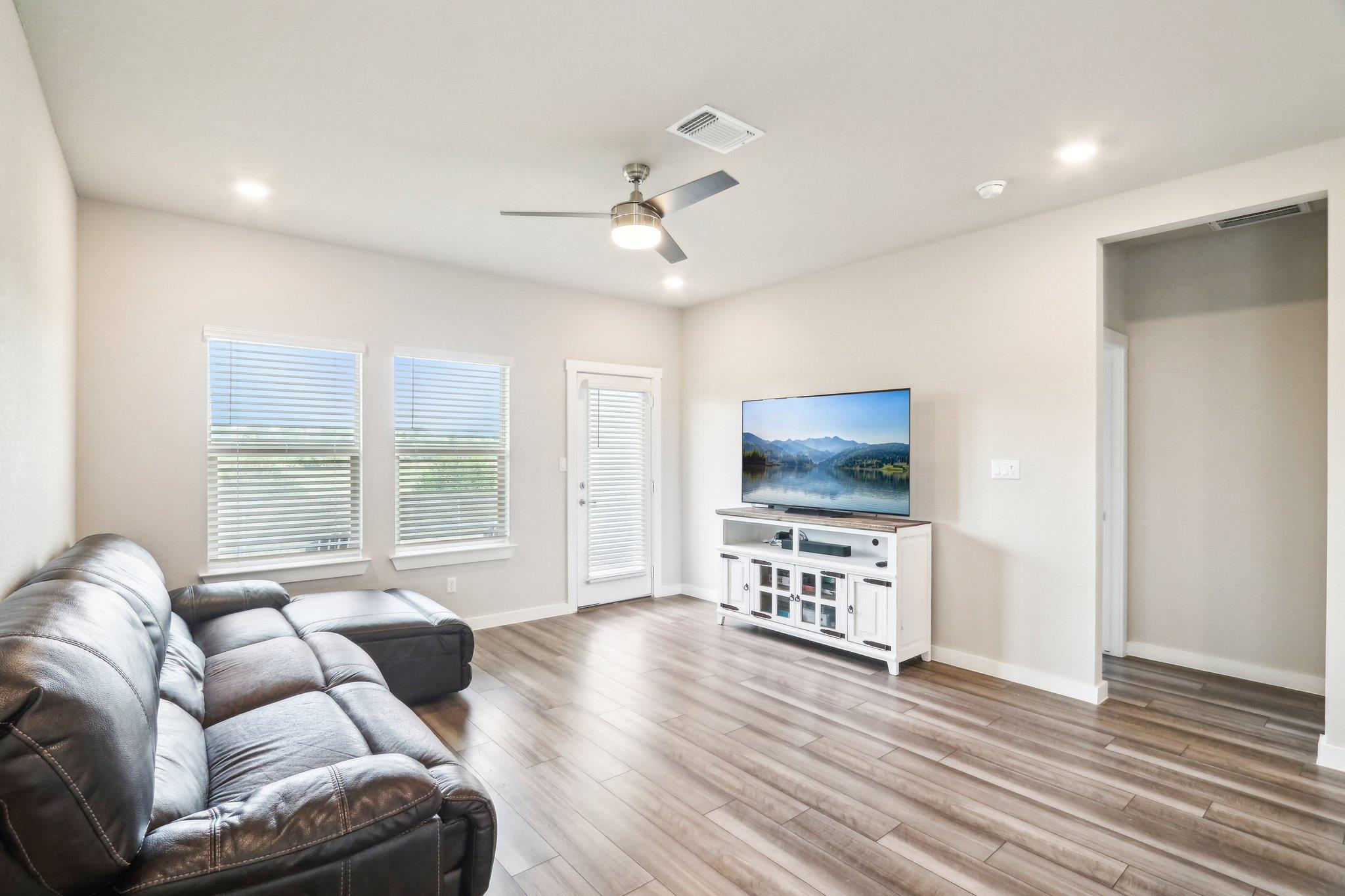 1208 Tipton St Property Photo 15