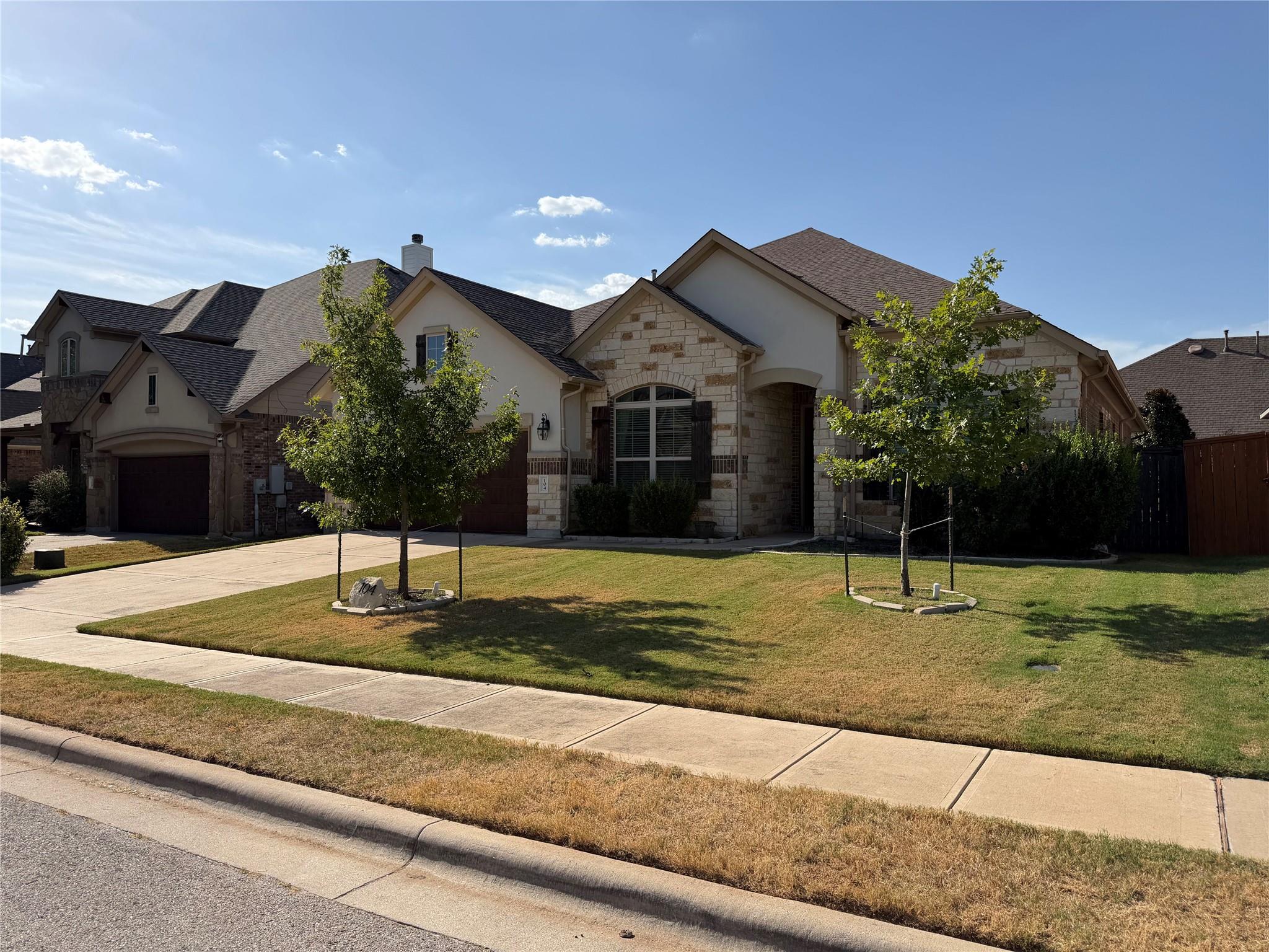 104 Canyon Lake Ln Property Photo 4