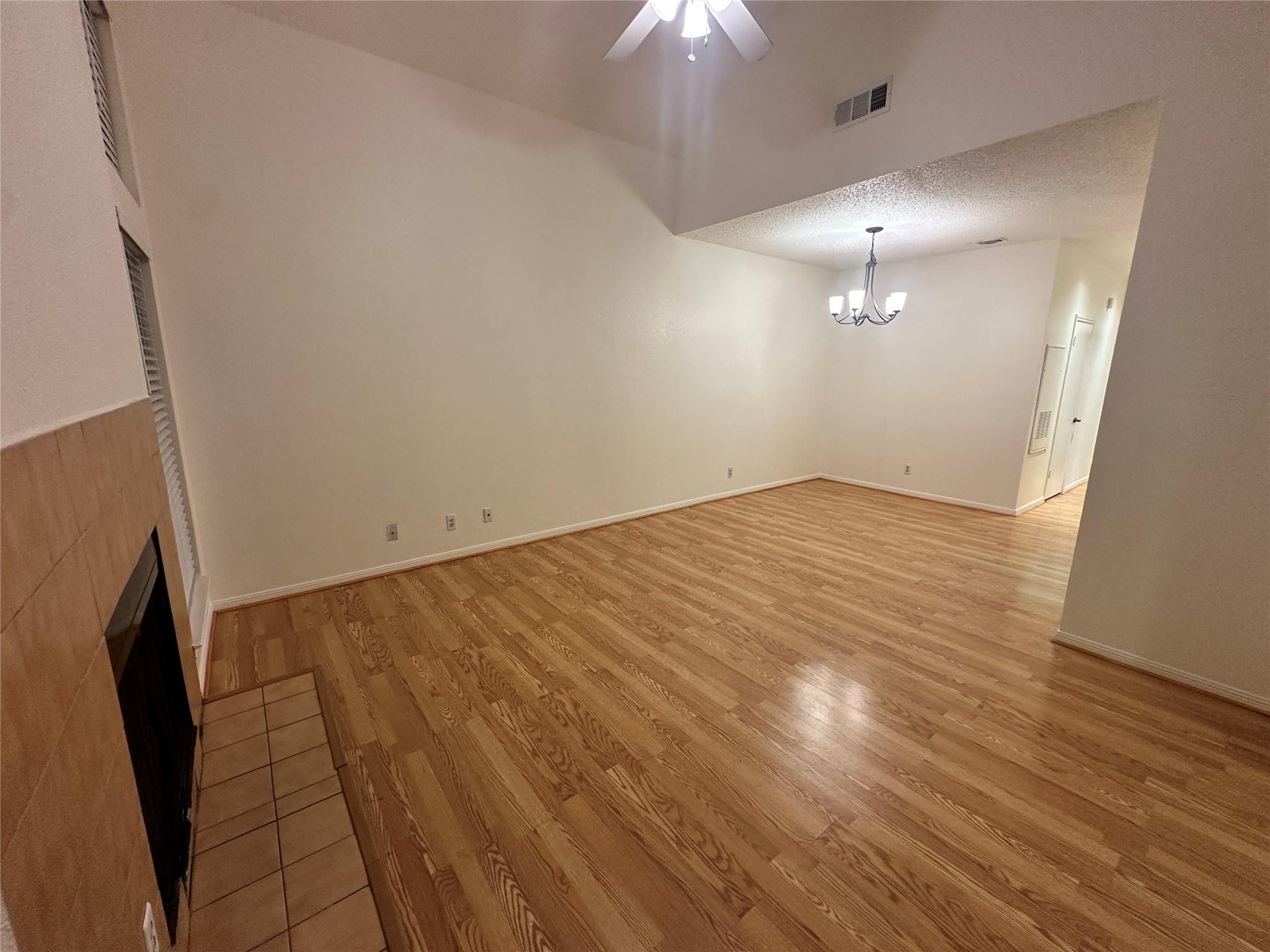 1906 Robbins Pl #308 Property Photo 3