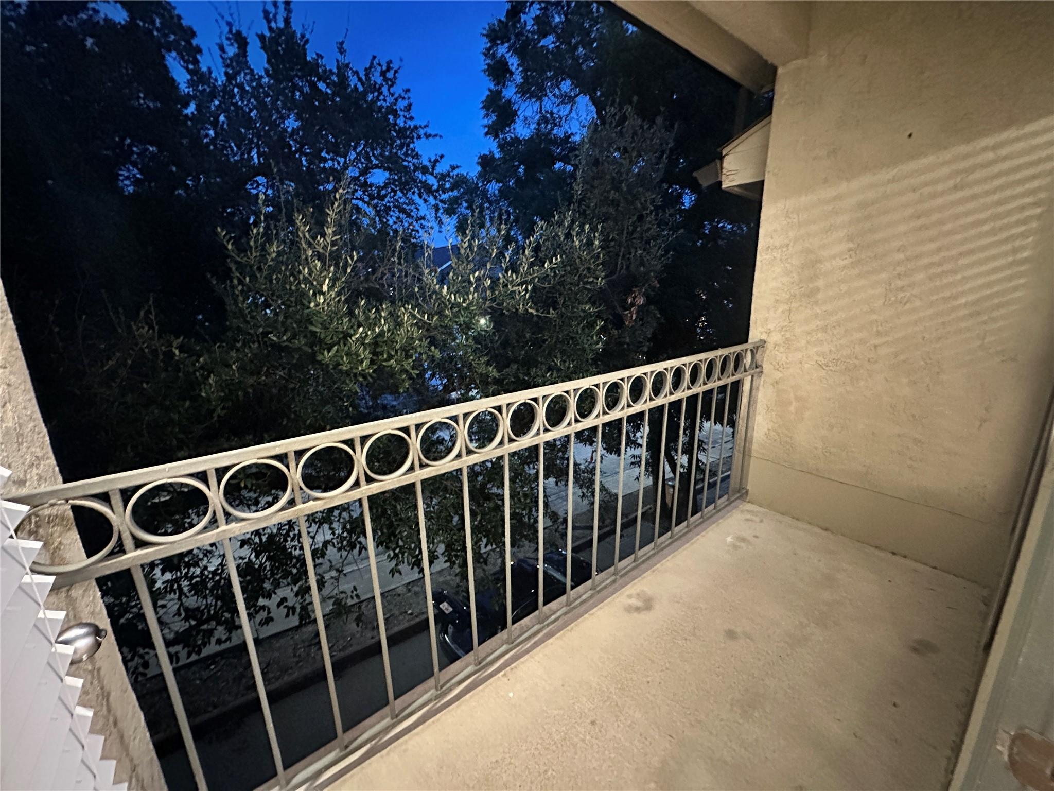 1906 Robbins Pl #308 Property Photo 16
