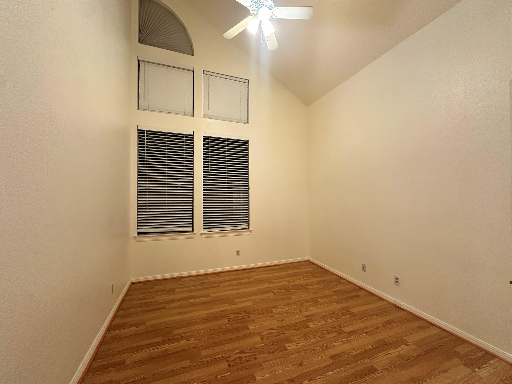 1906 Robbins Pl #308 Property Photo 23