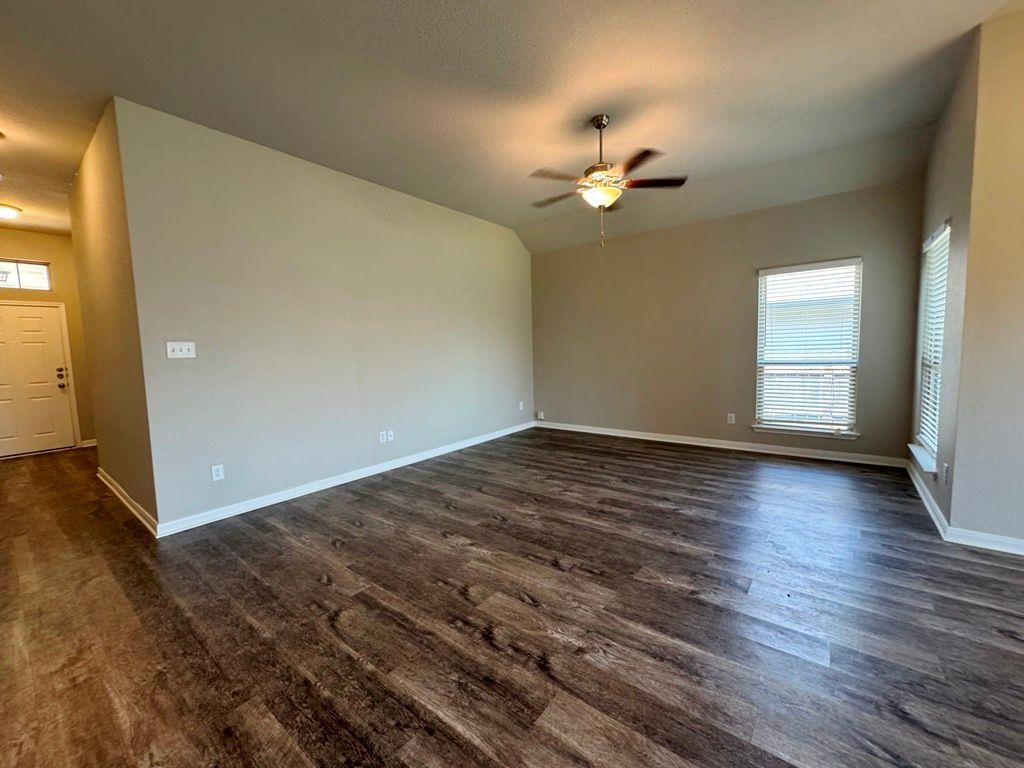 1908 Delano Dr Property Photo 5