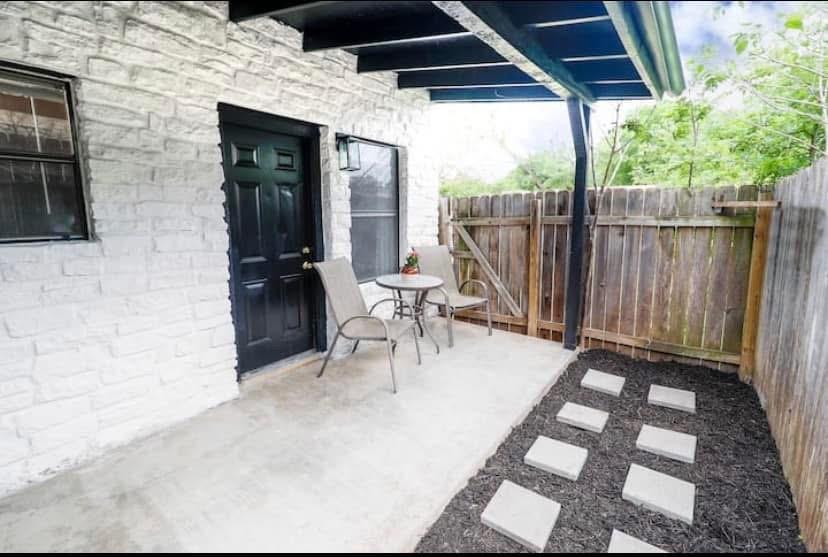 200 Laurel Dr #a Property Photo 7