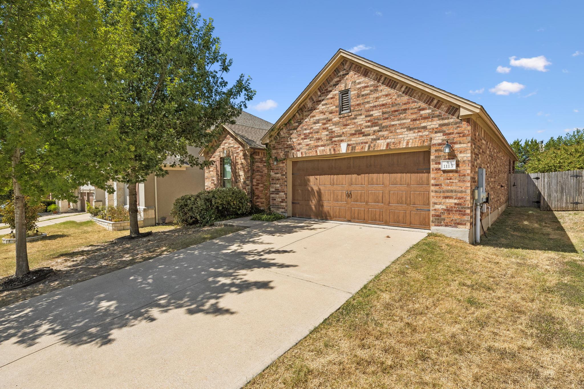 1113 Yellow Iris Rd Property Photo 1