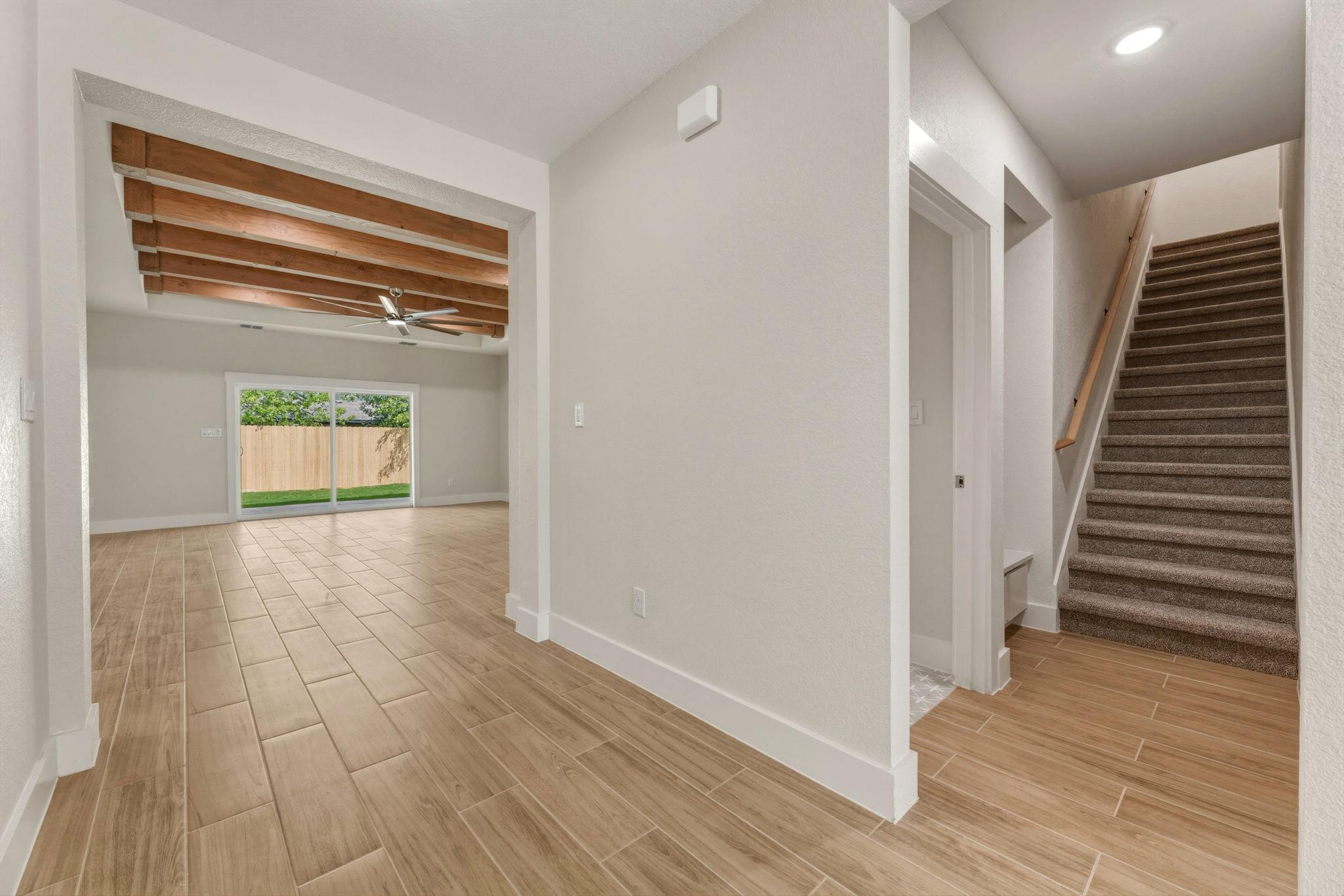 1412 Kent St Property Photo 8
