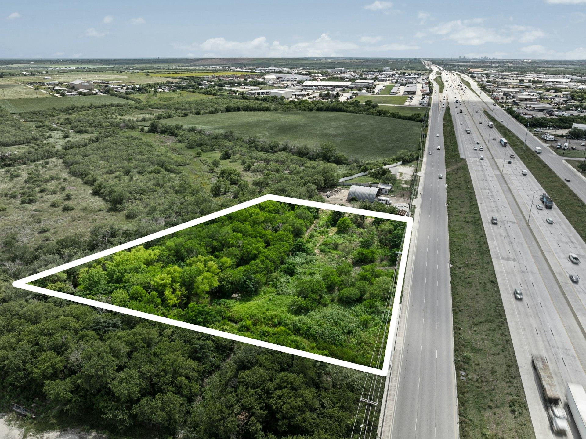 9380 Interstate 10 None E Property Photo 1
