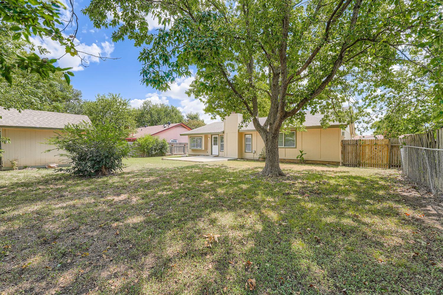 1408 Wroxton Way Property Photo 2