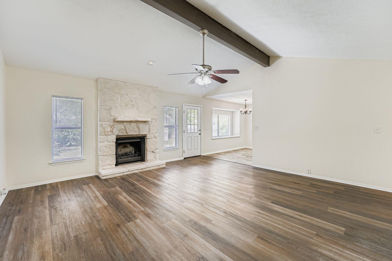 1408 Wroxton Way Property Photo 6