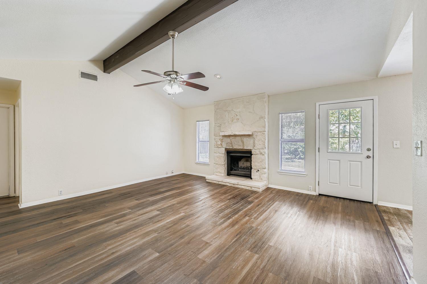 1408 Wroxton Way Property Photo 7