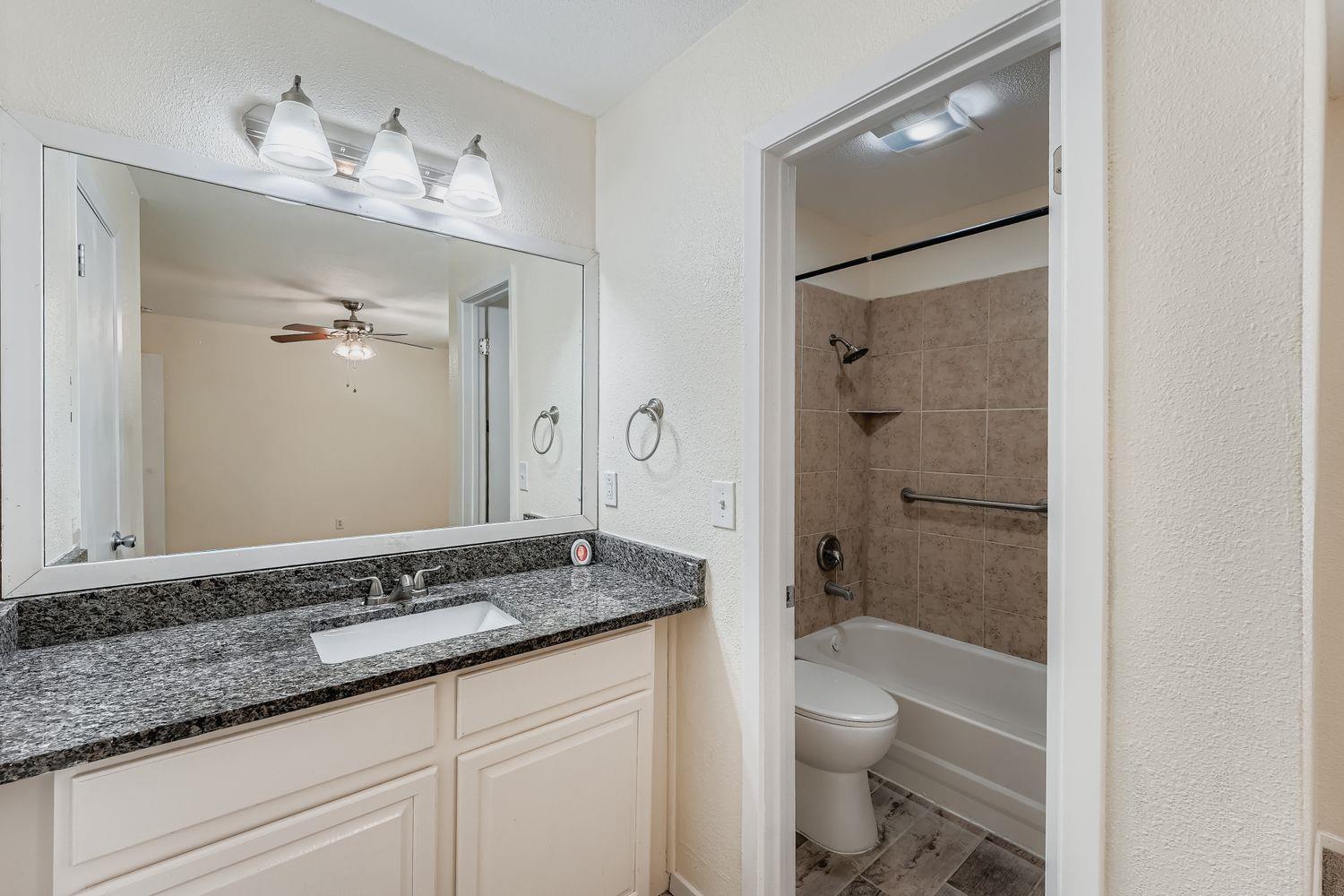 1408 Wroxton Way Property Photo 16