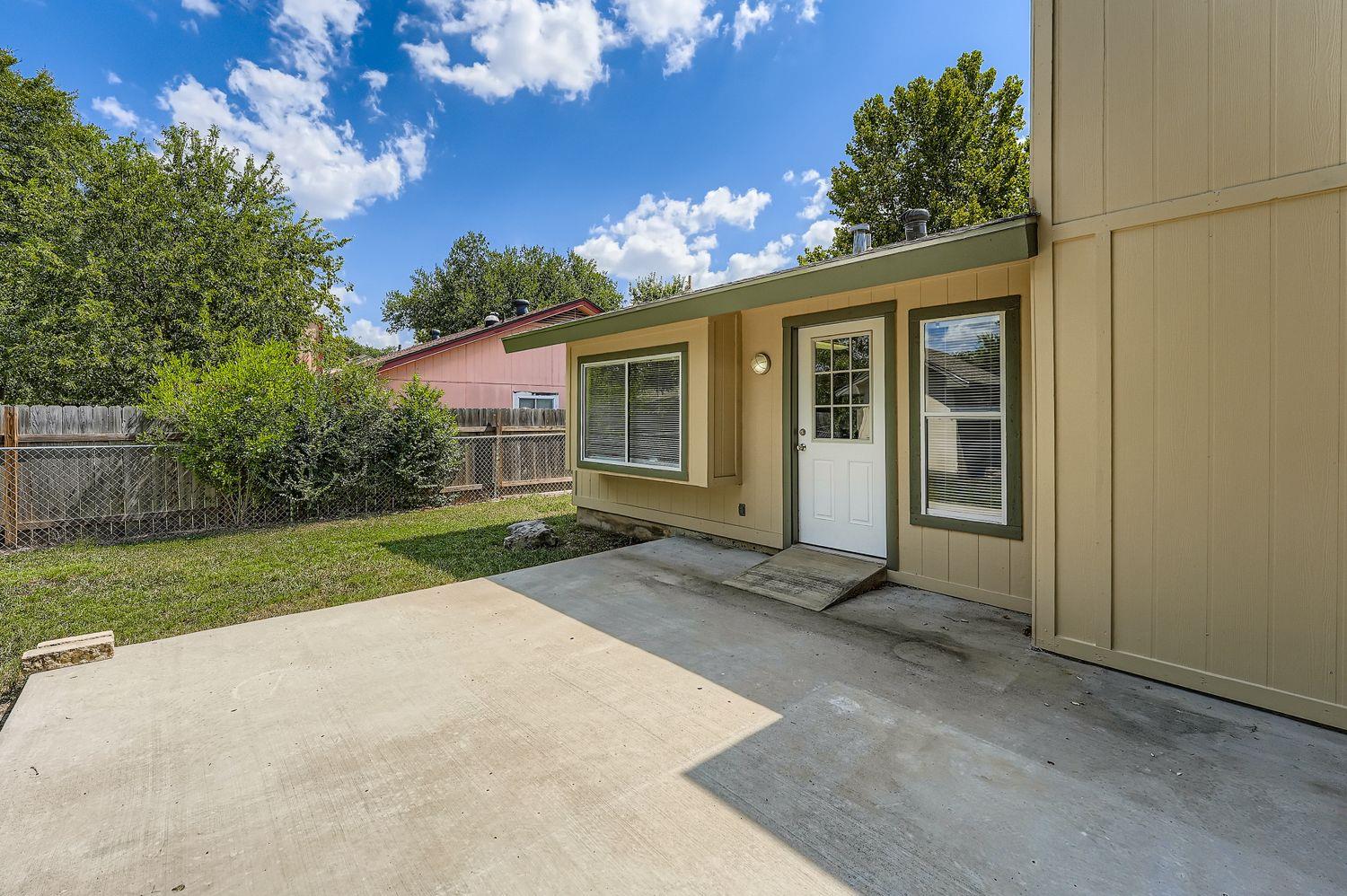 1408 Wroxton Way Property Photo 25