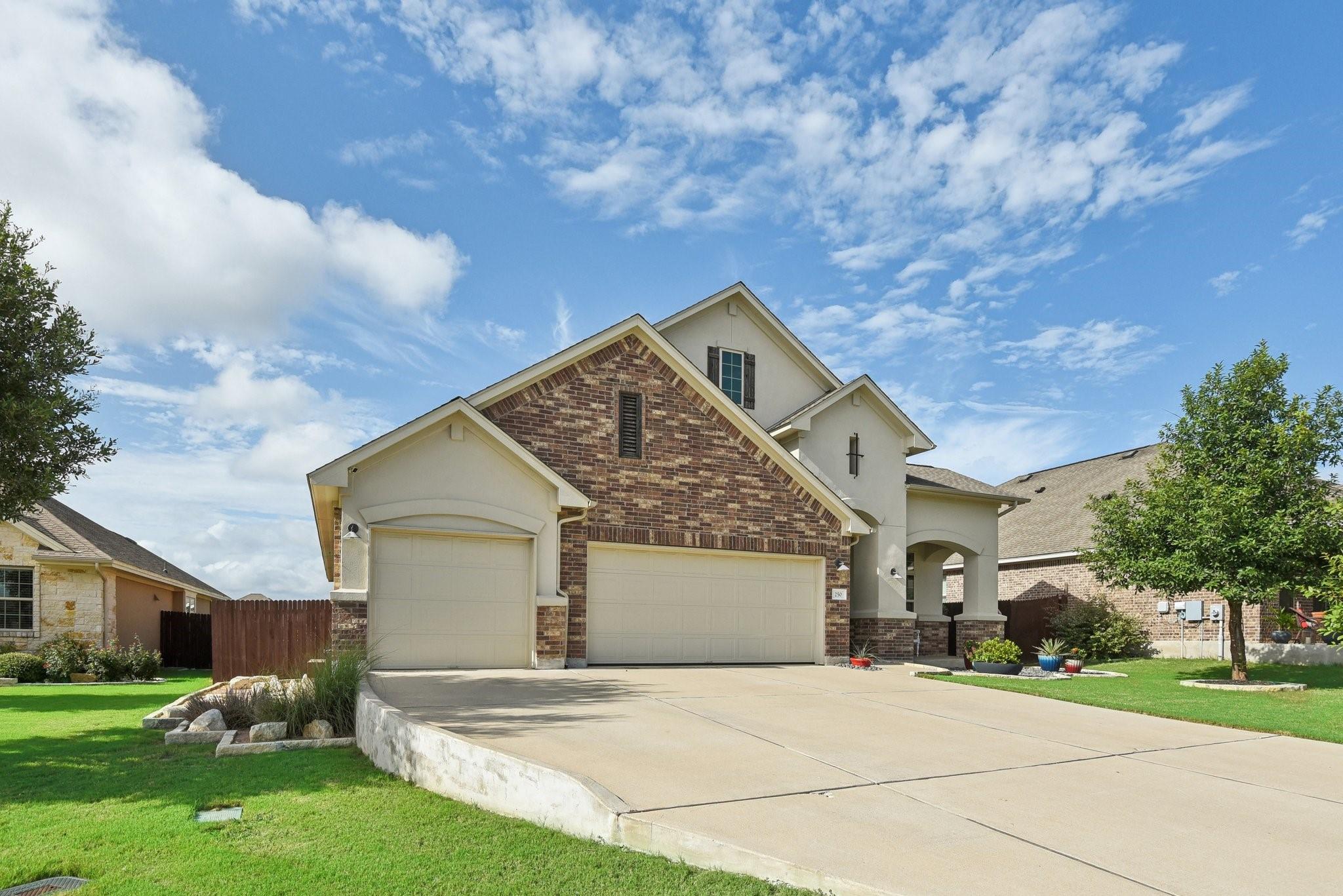 250 N Sage Holw Property Photo 2