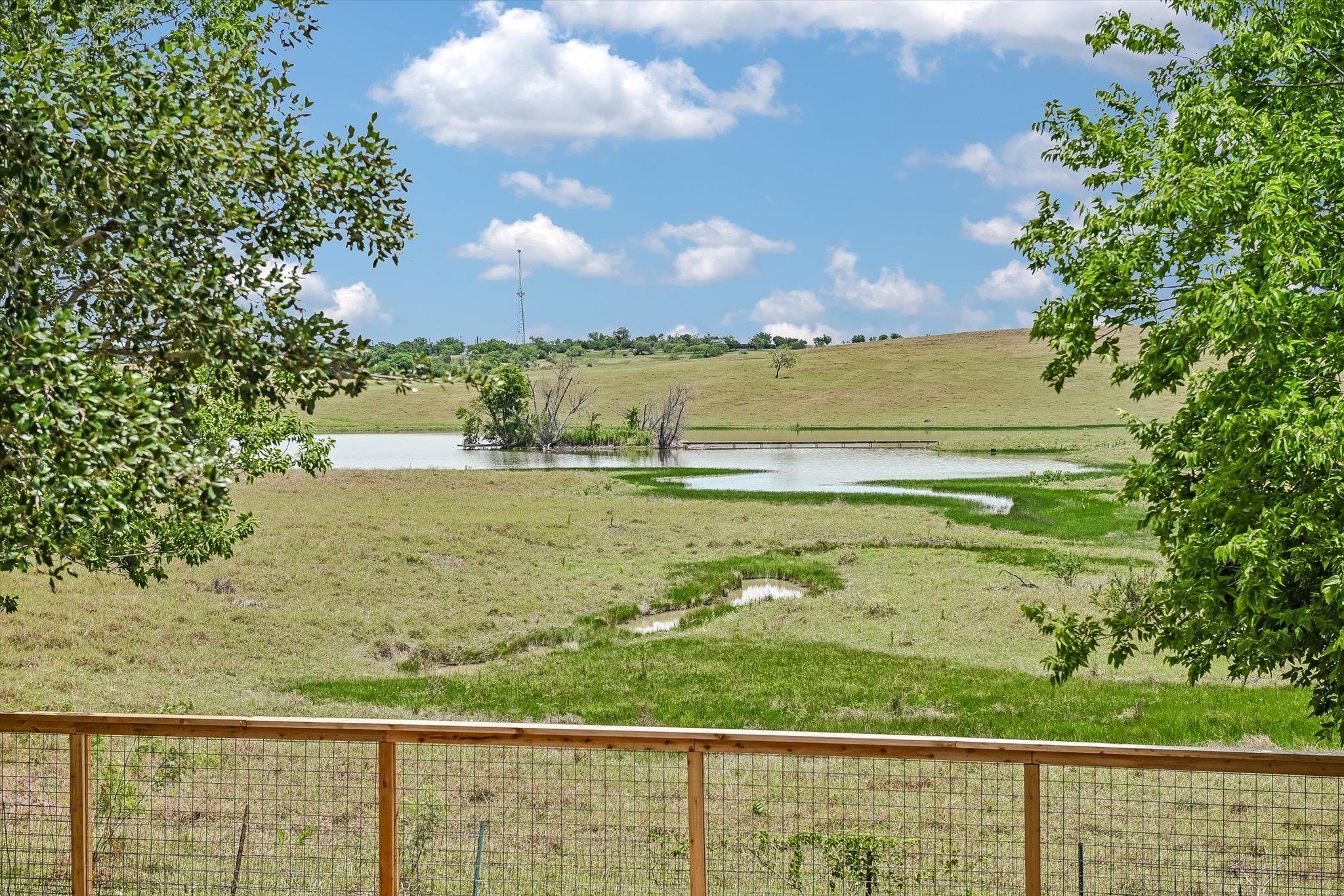 1157 Lago Vista St Property Photo 5