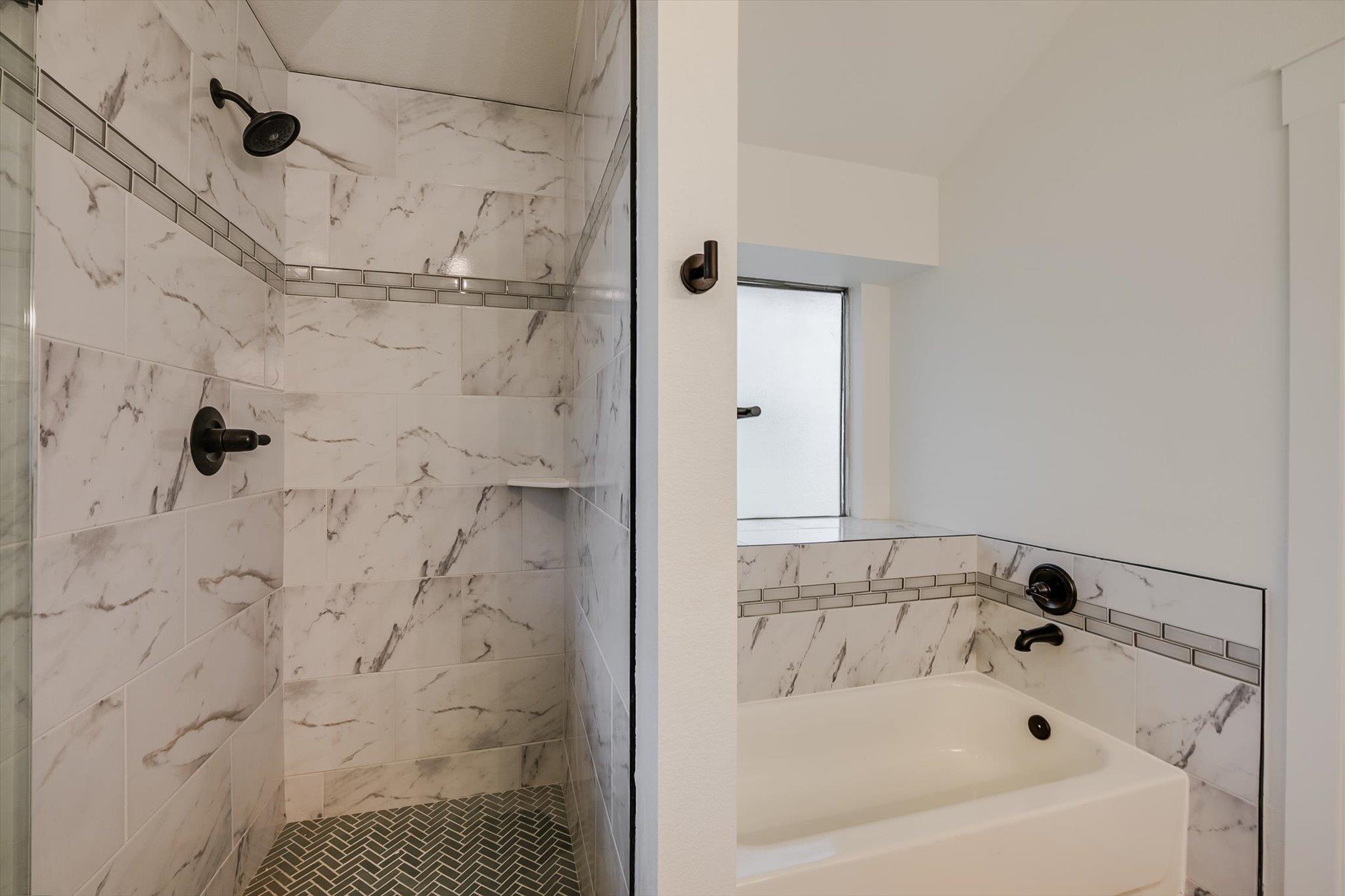 1157 Lago Vista St Property Photo 22