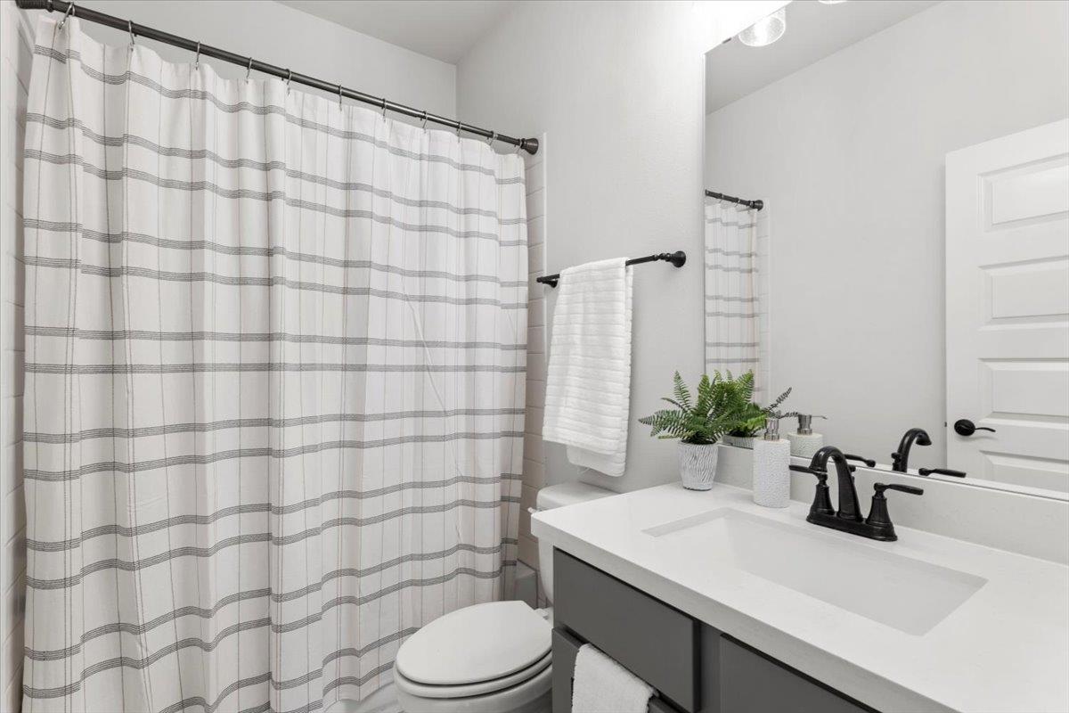 9104 Looksee Ln Property Photo 22