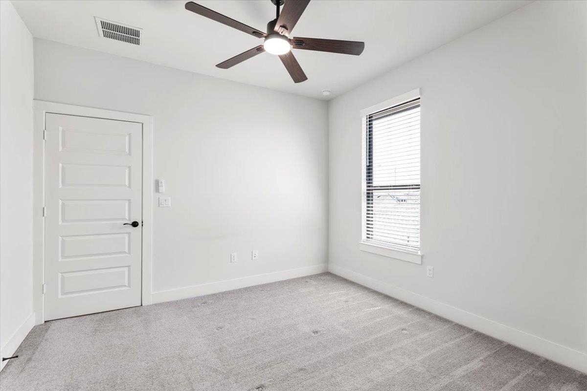 9104 Looksee Ln Property Photo 23