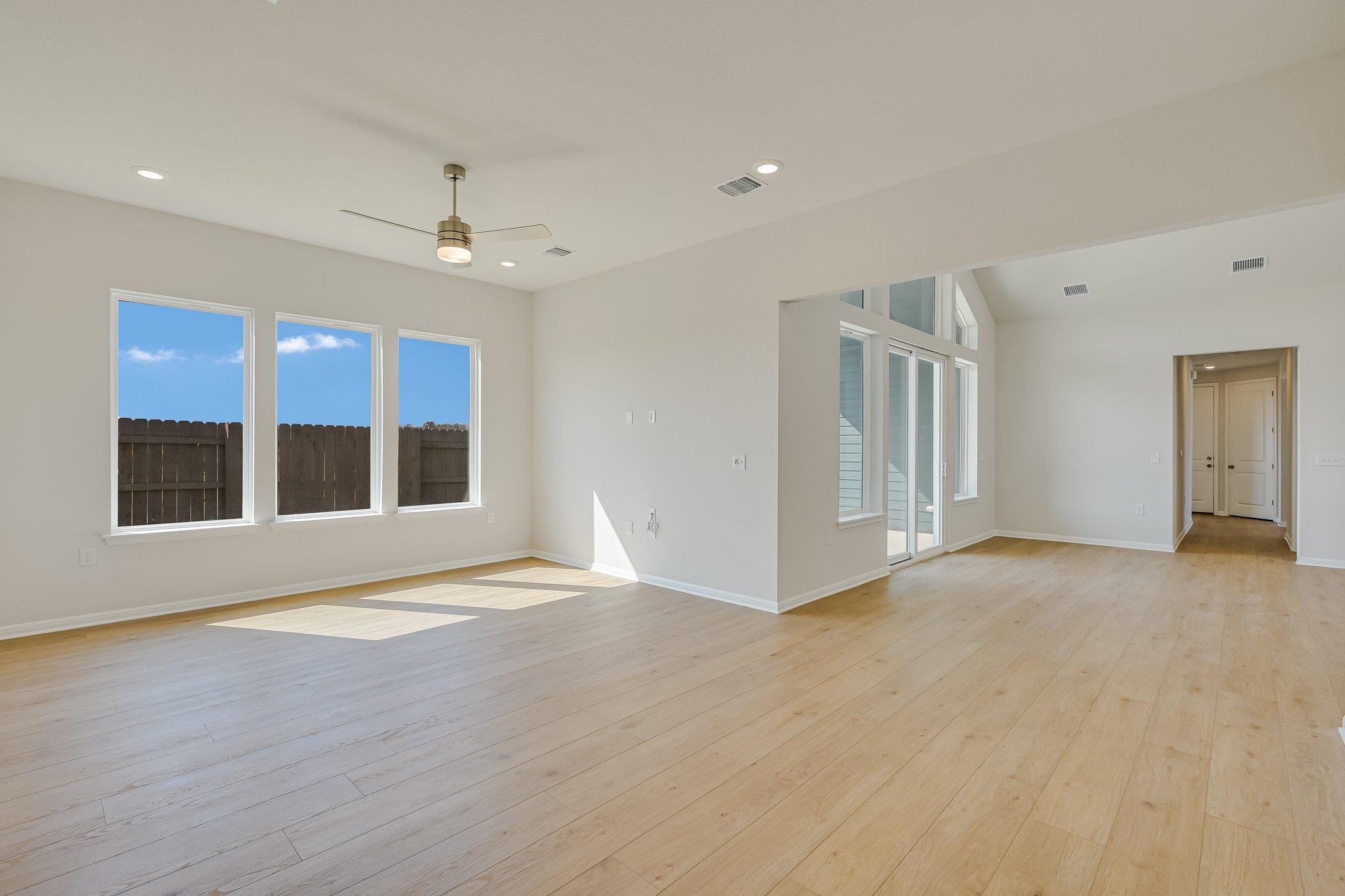 8513 Dongan Dr Property Photo 10