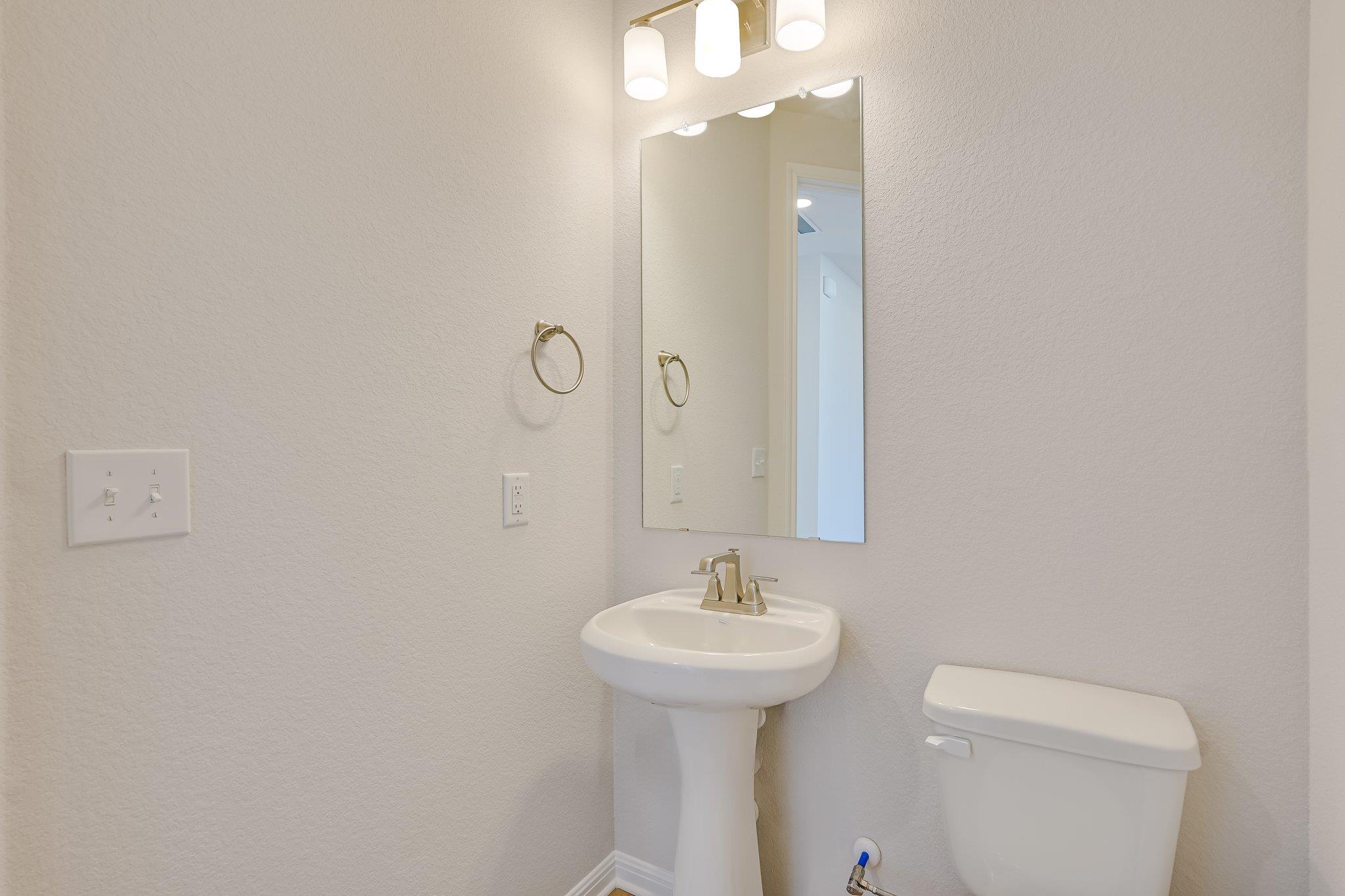 8513 Dongan Dr Property Photo 25