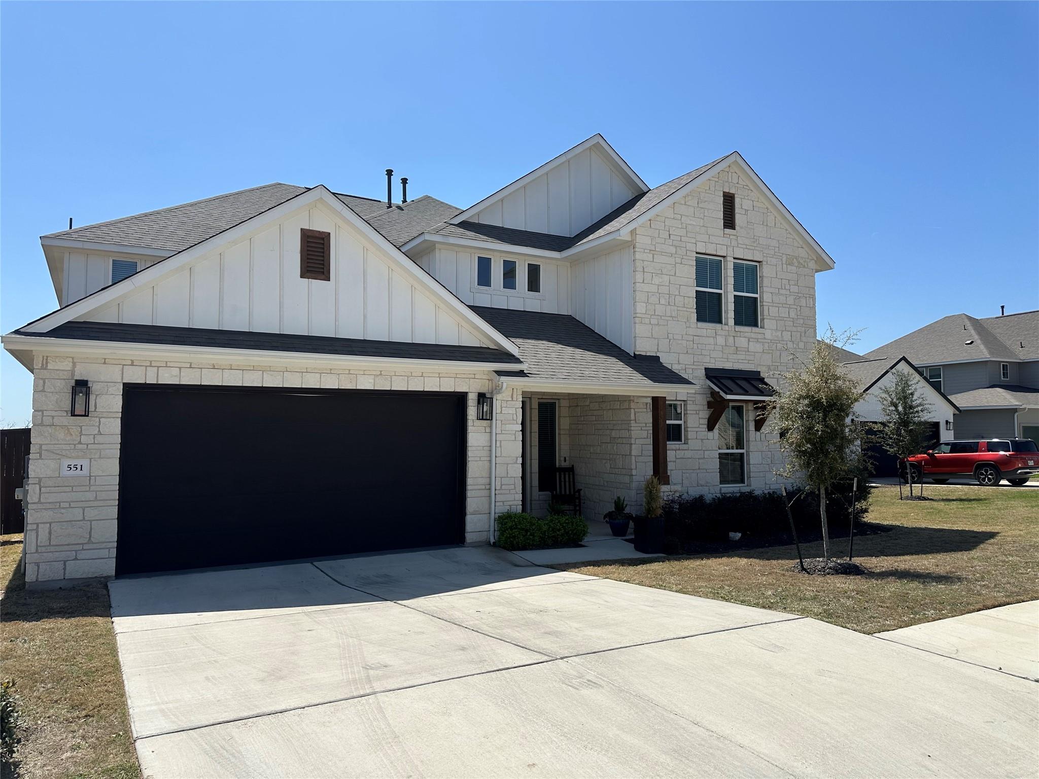 551 Round Valley Trl Property Photo