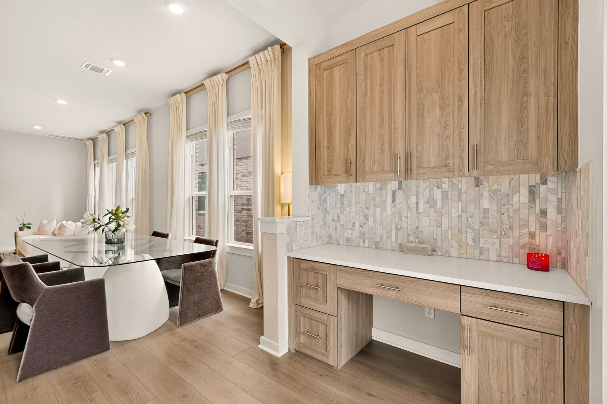 1008 Summer Gln Property Photo 12