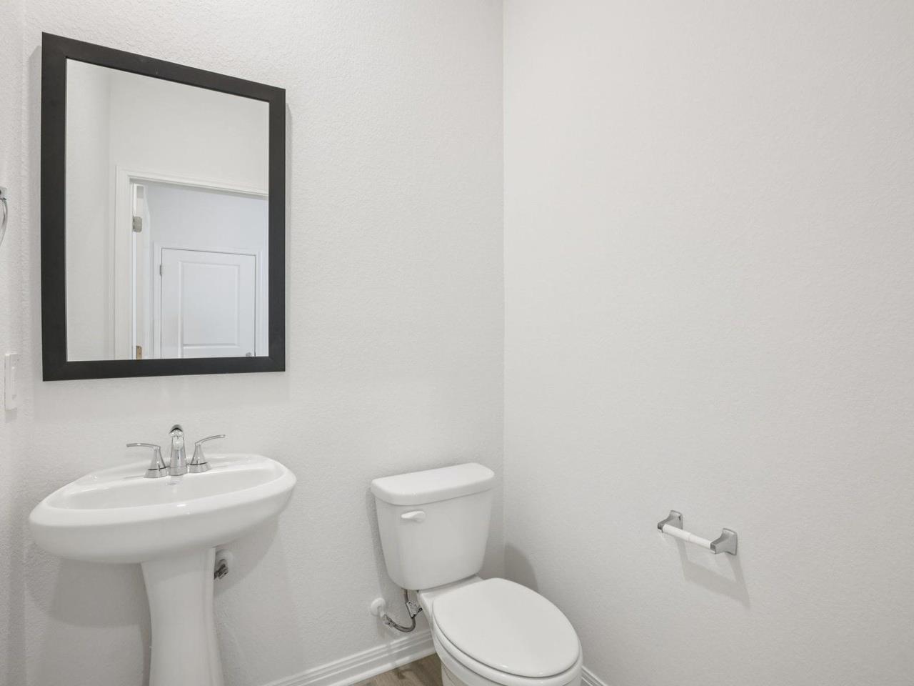 4917 Stockton Ln Property Photo 2