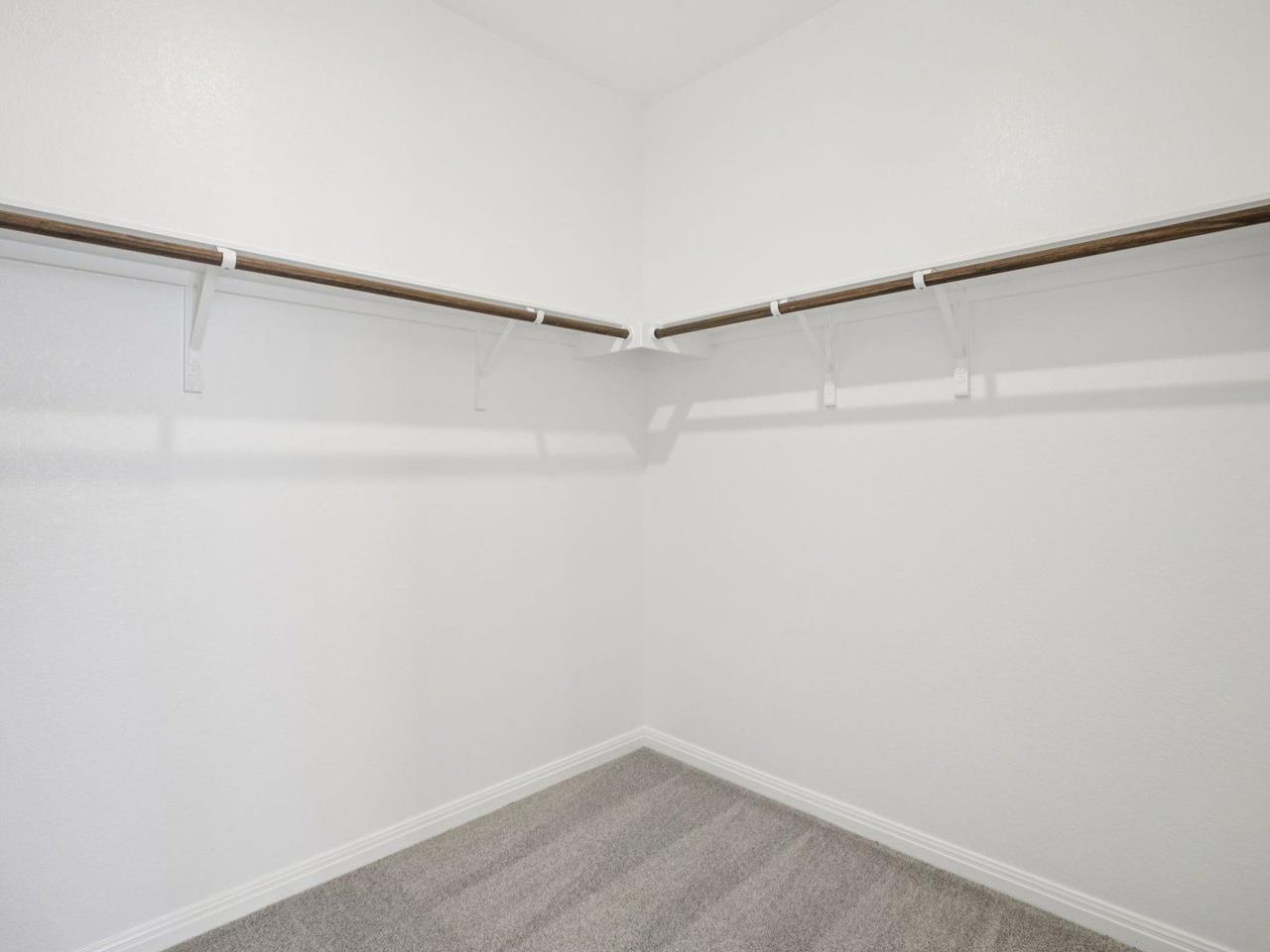 4917 Stockton Ln Property Photo 3