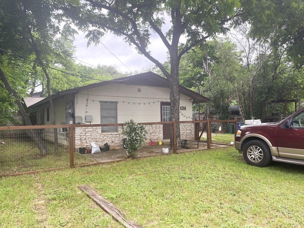 4708 Red River St Property Photo 2