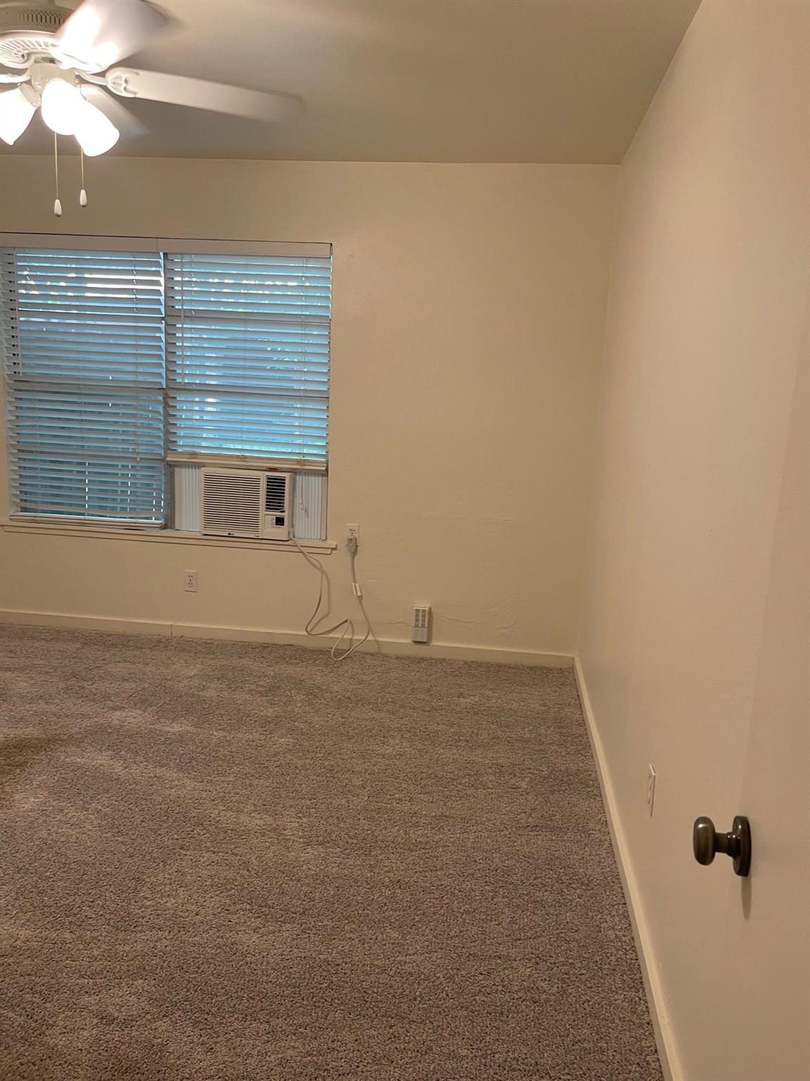 4708 Red River St Property Photo 16