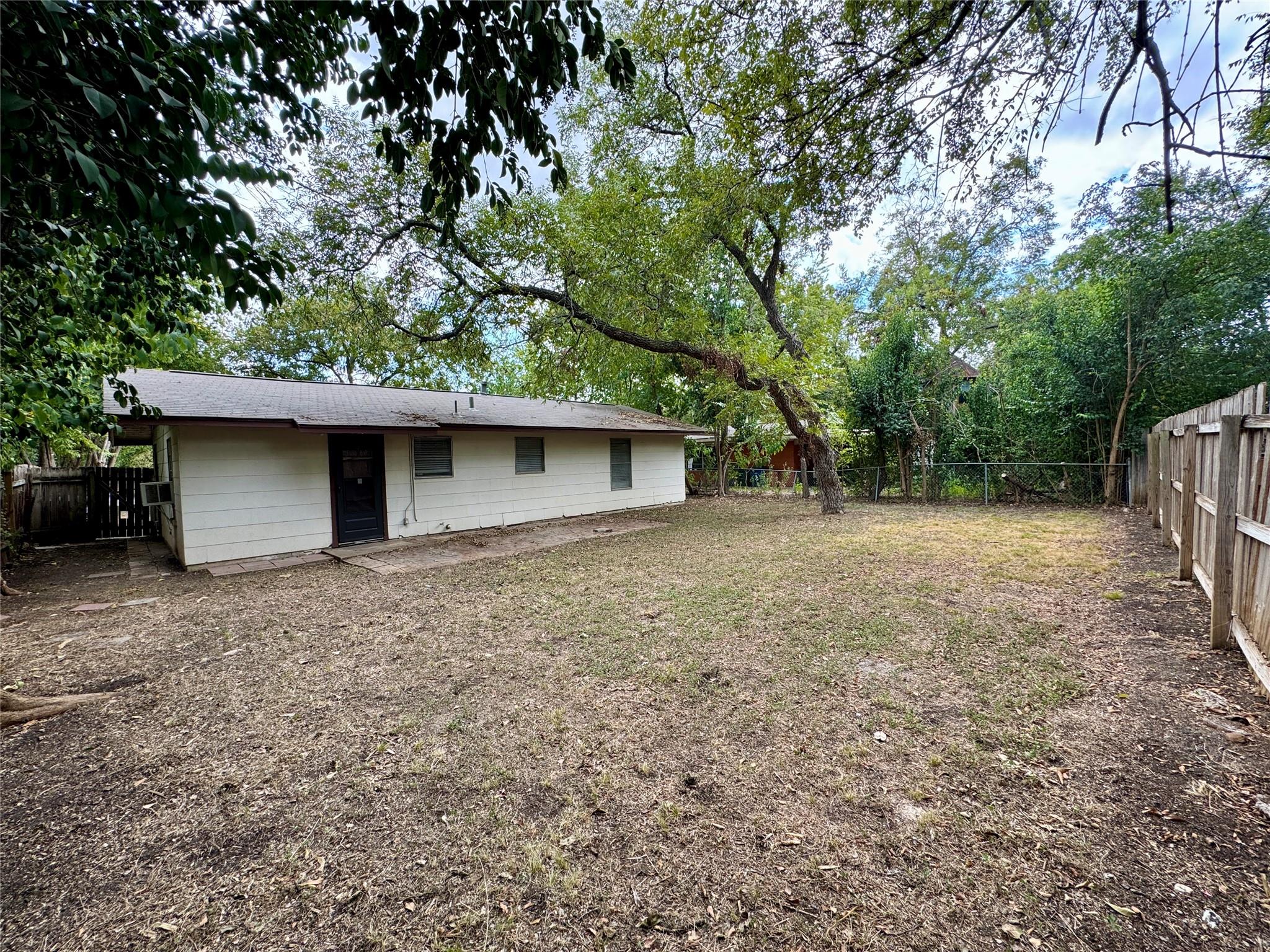 4708 Red River St Property Photo 39