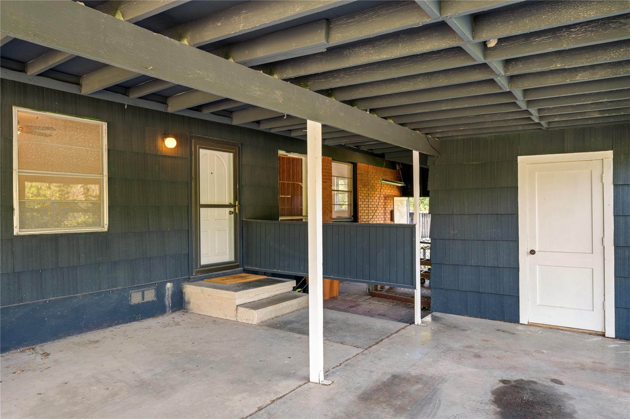 402 Philco Dr Property Photo 4