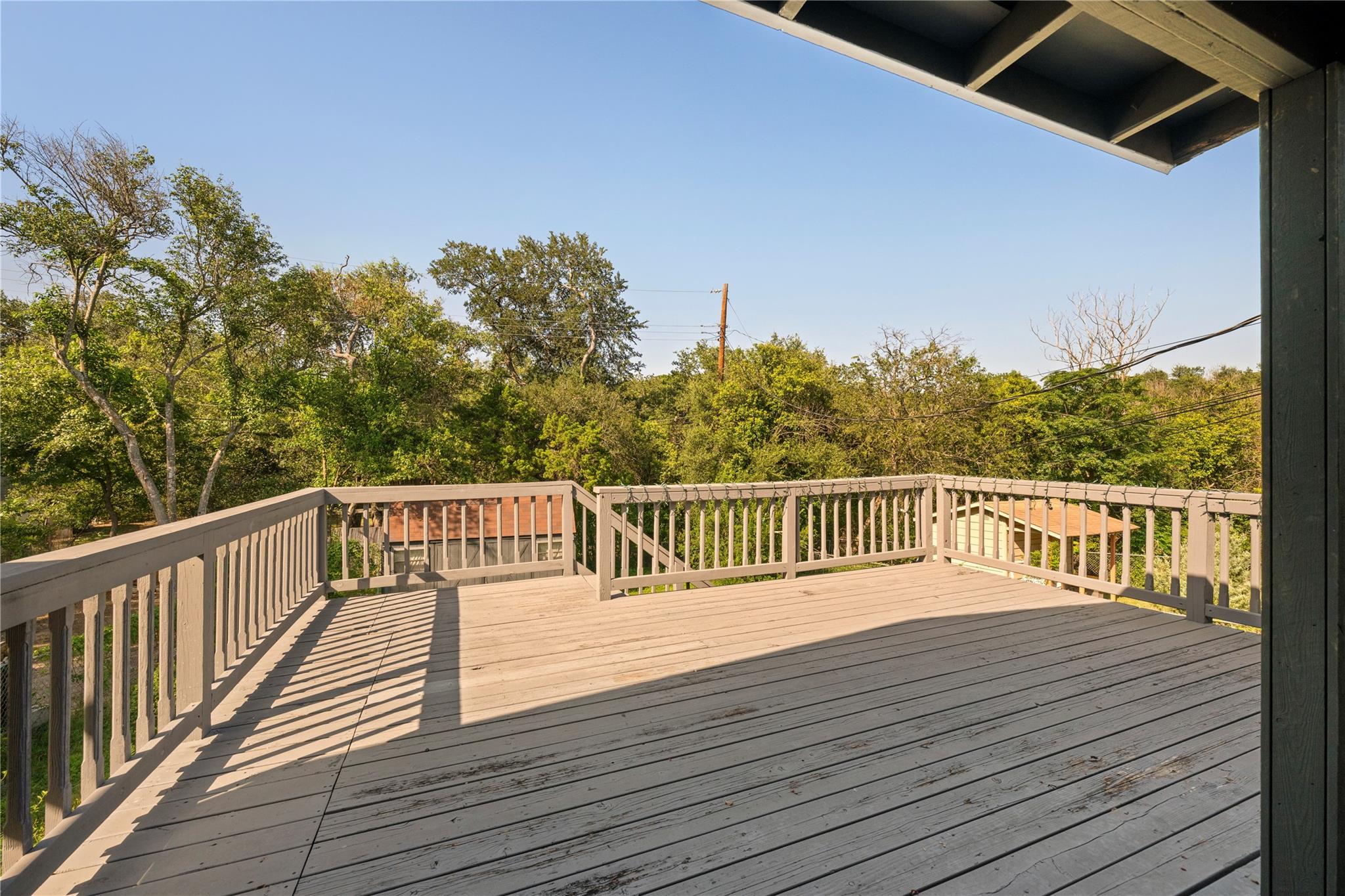 402 Philco Dr Property Photo 9