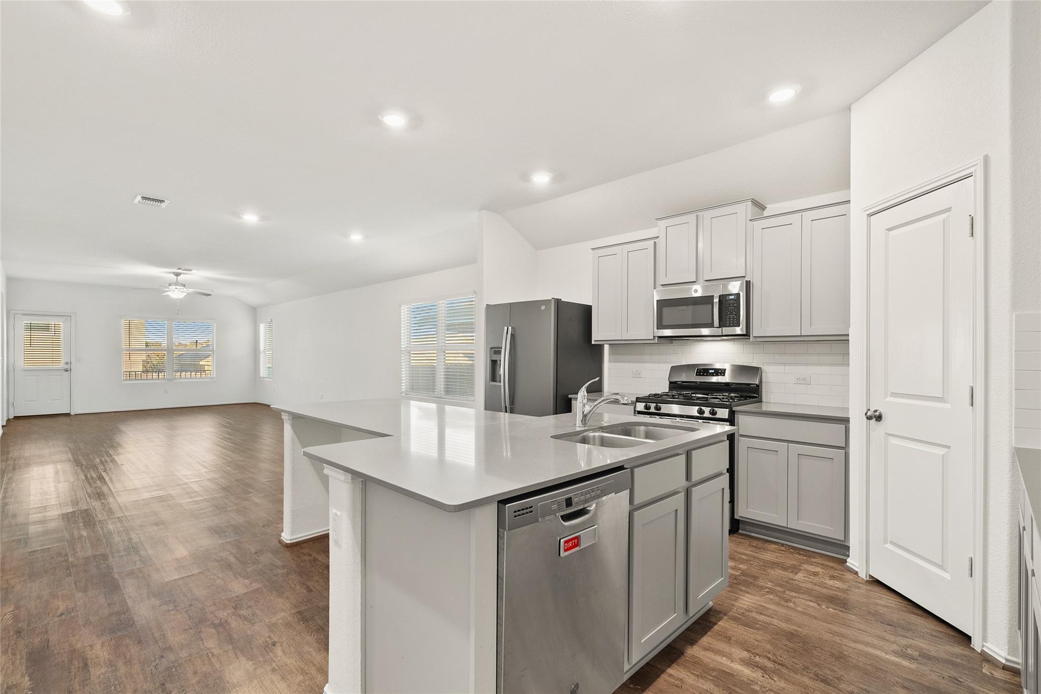 3808 Ignacio Dr Property Photo 6