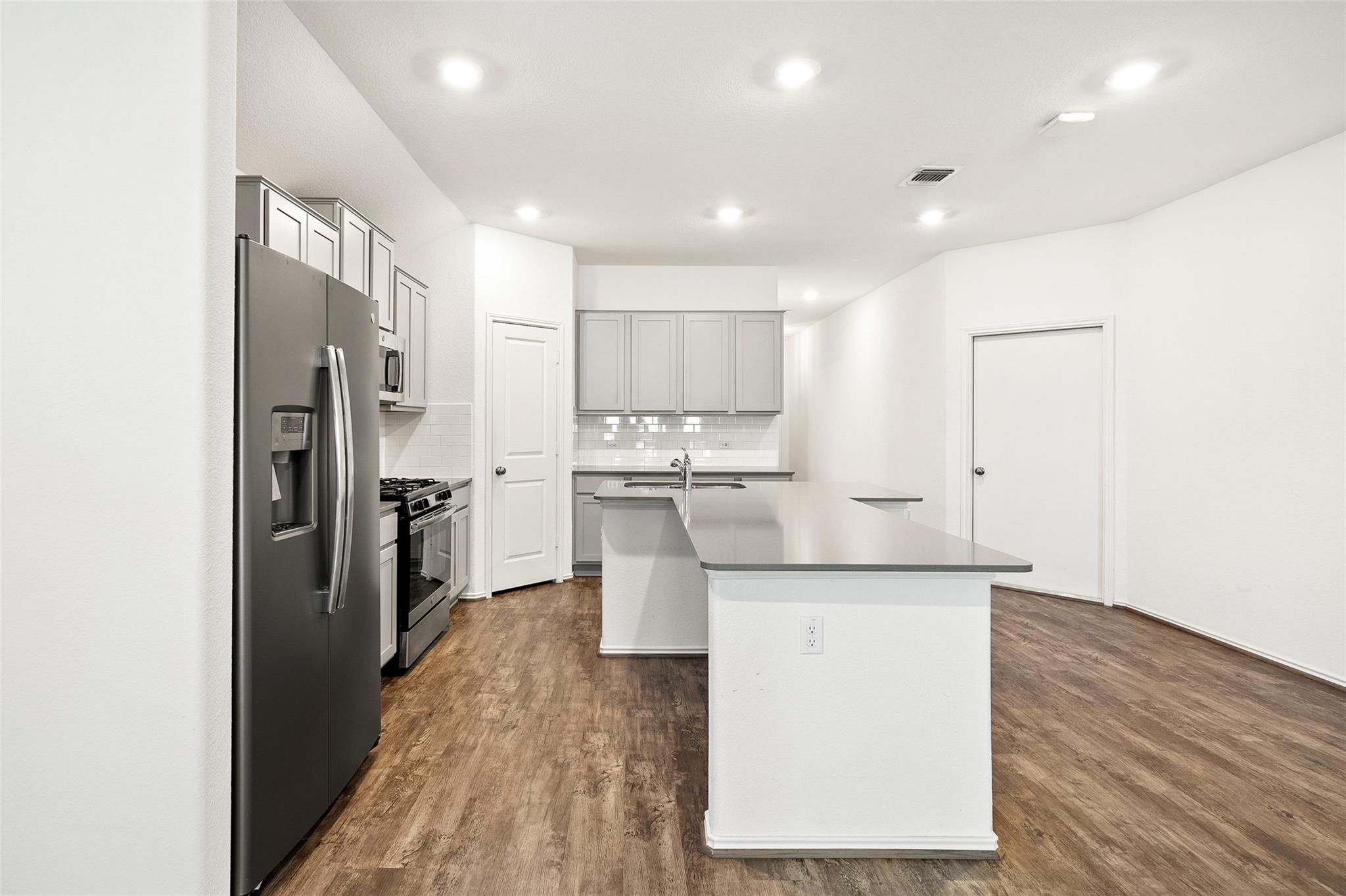 3808 Ignacio Dr Property Photo 8