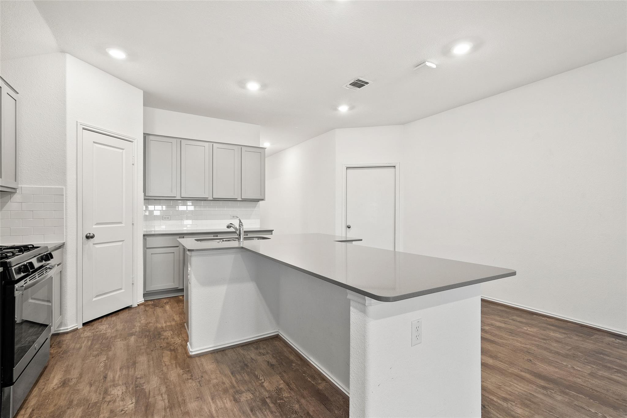 3808 Ignacio Dr Property Photo 10