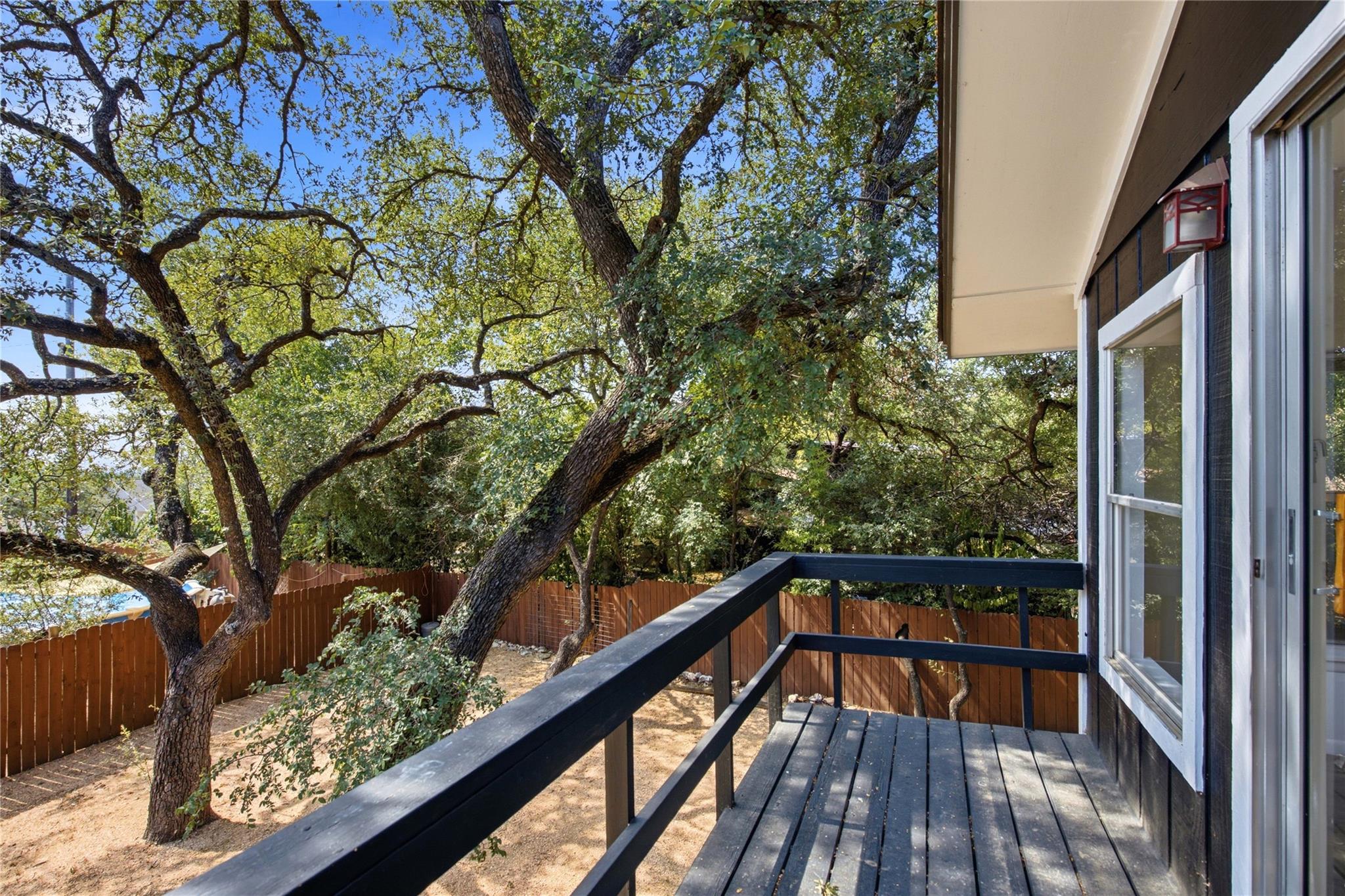 1902 Whitebead Trl Property Photo 13
