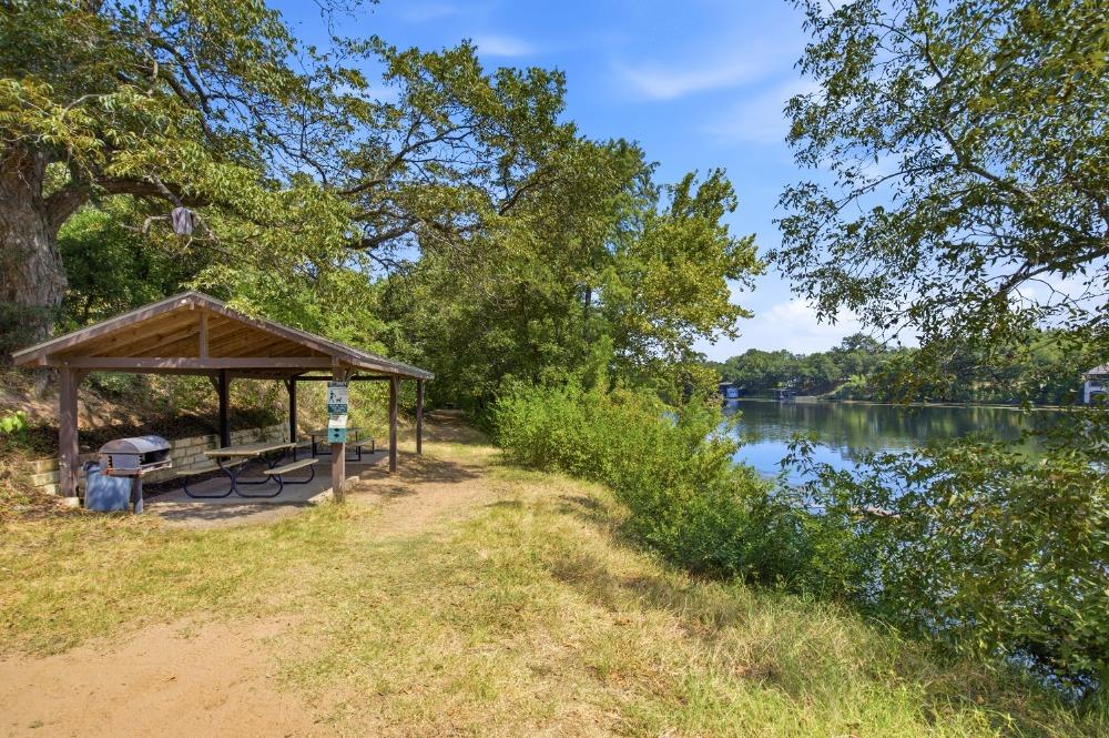 1902 Whitebead Trl Property Photo 36