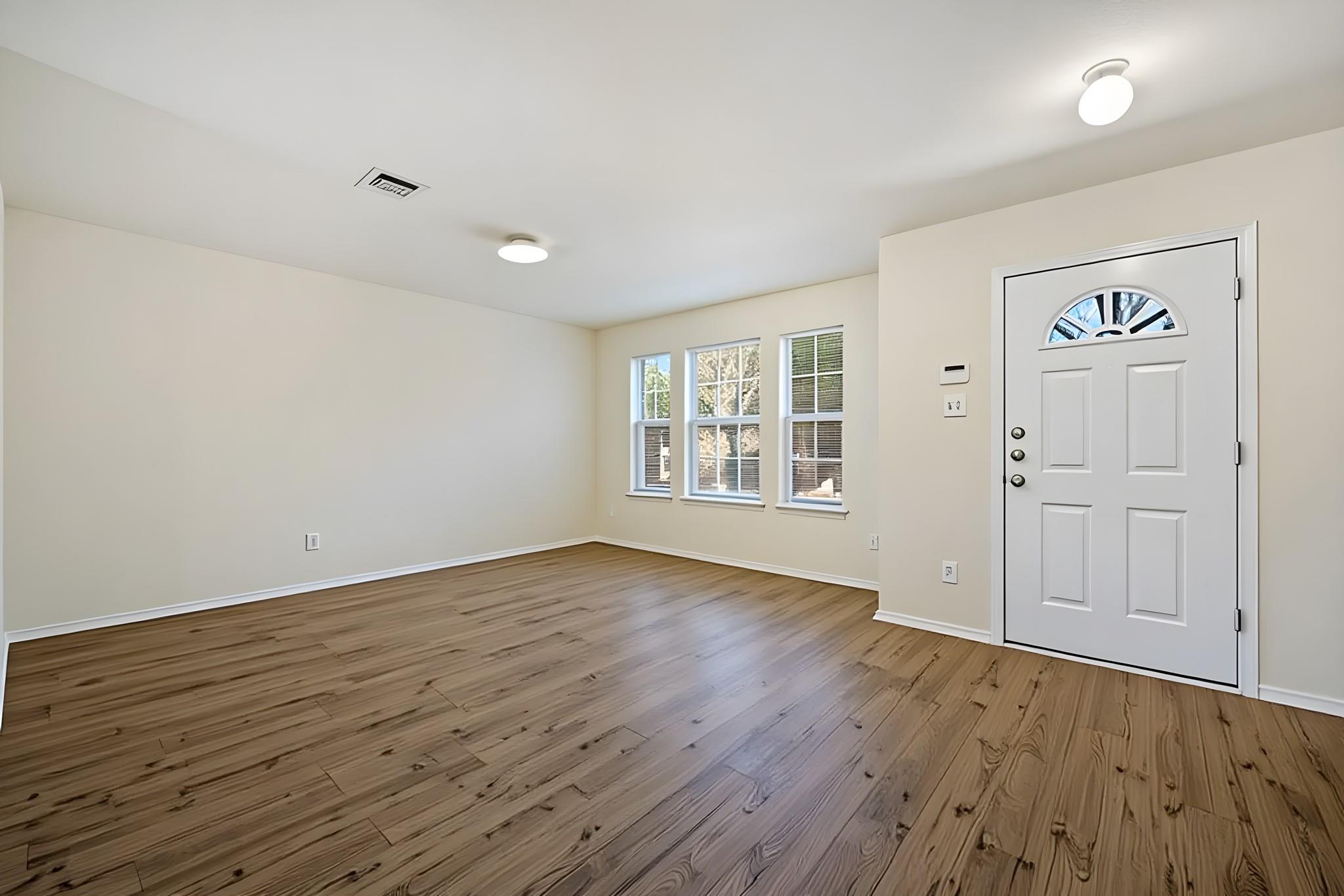 11112 Chatam Berry Ln Property Photo 4