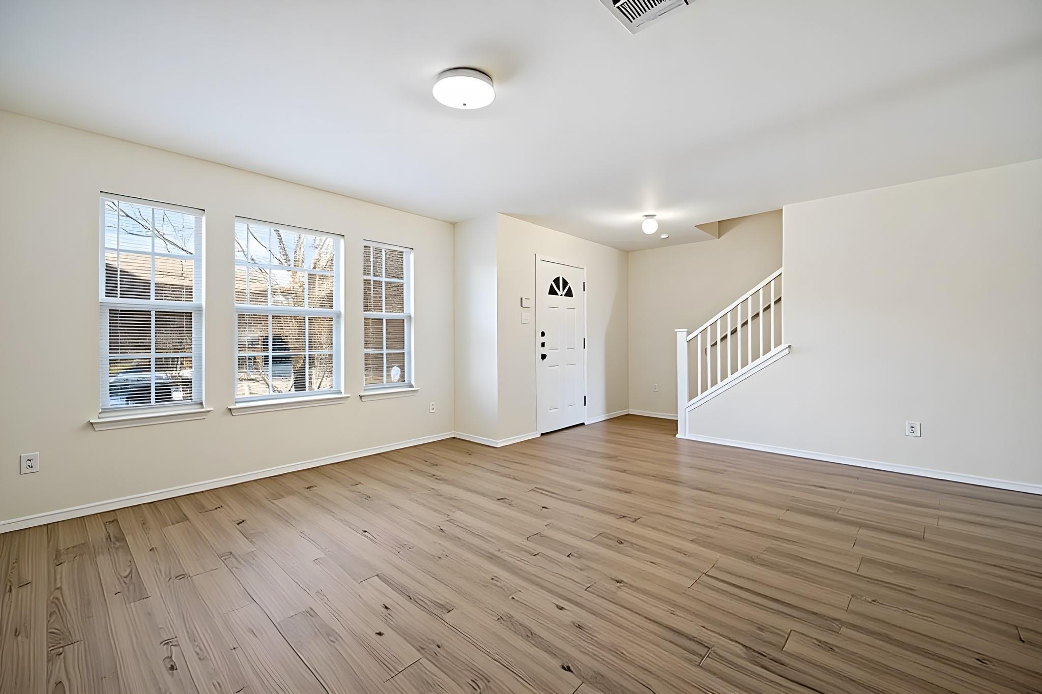 11112 Chatam Berry Ln Property Photo 6