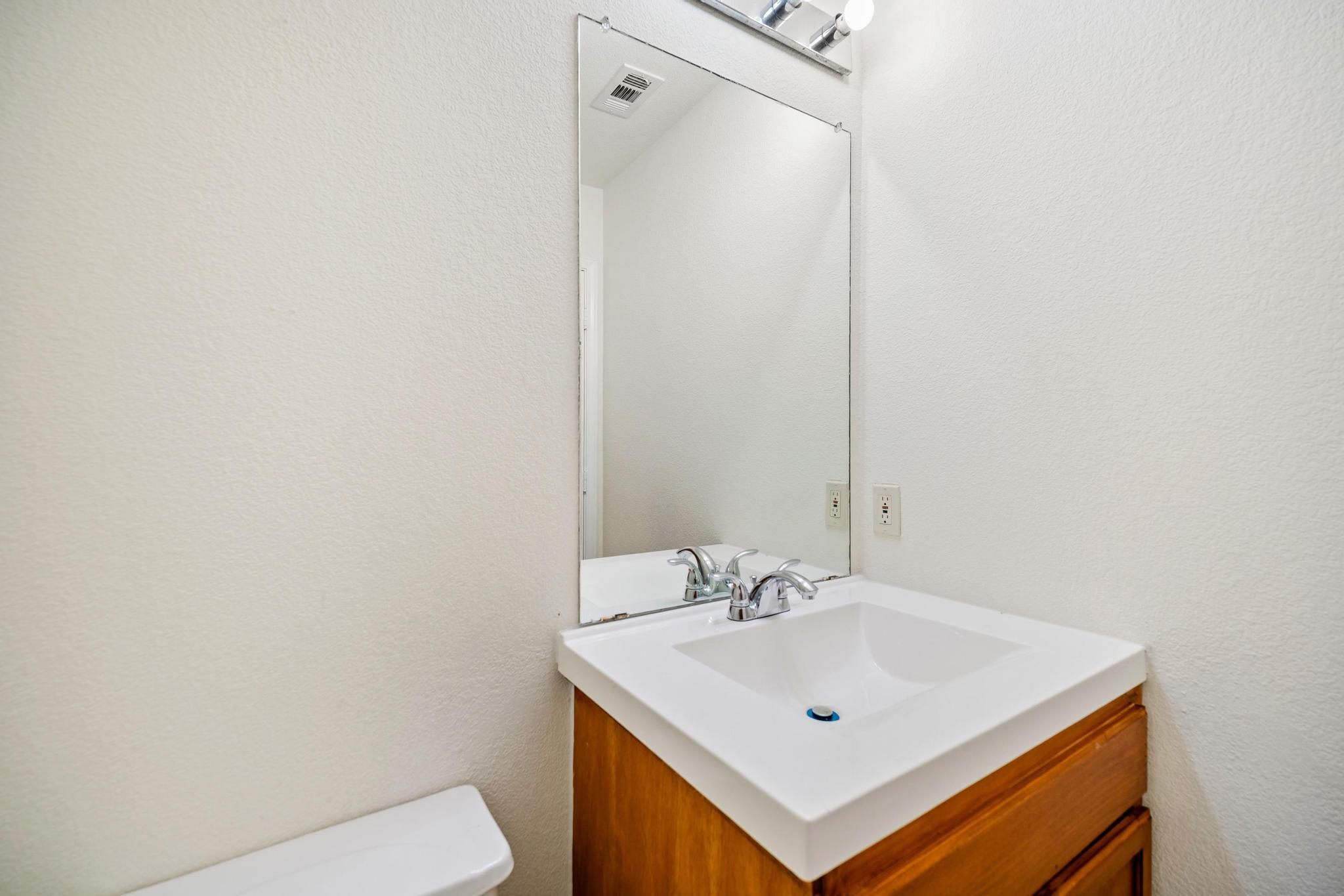 11112 Chatam Berry Ln Property Photo 8