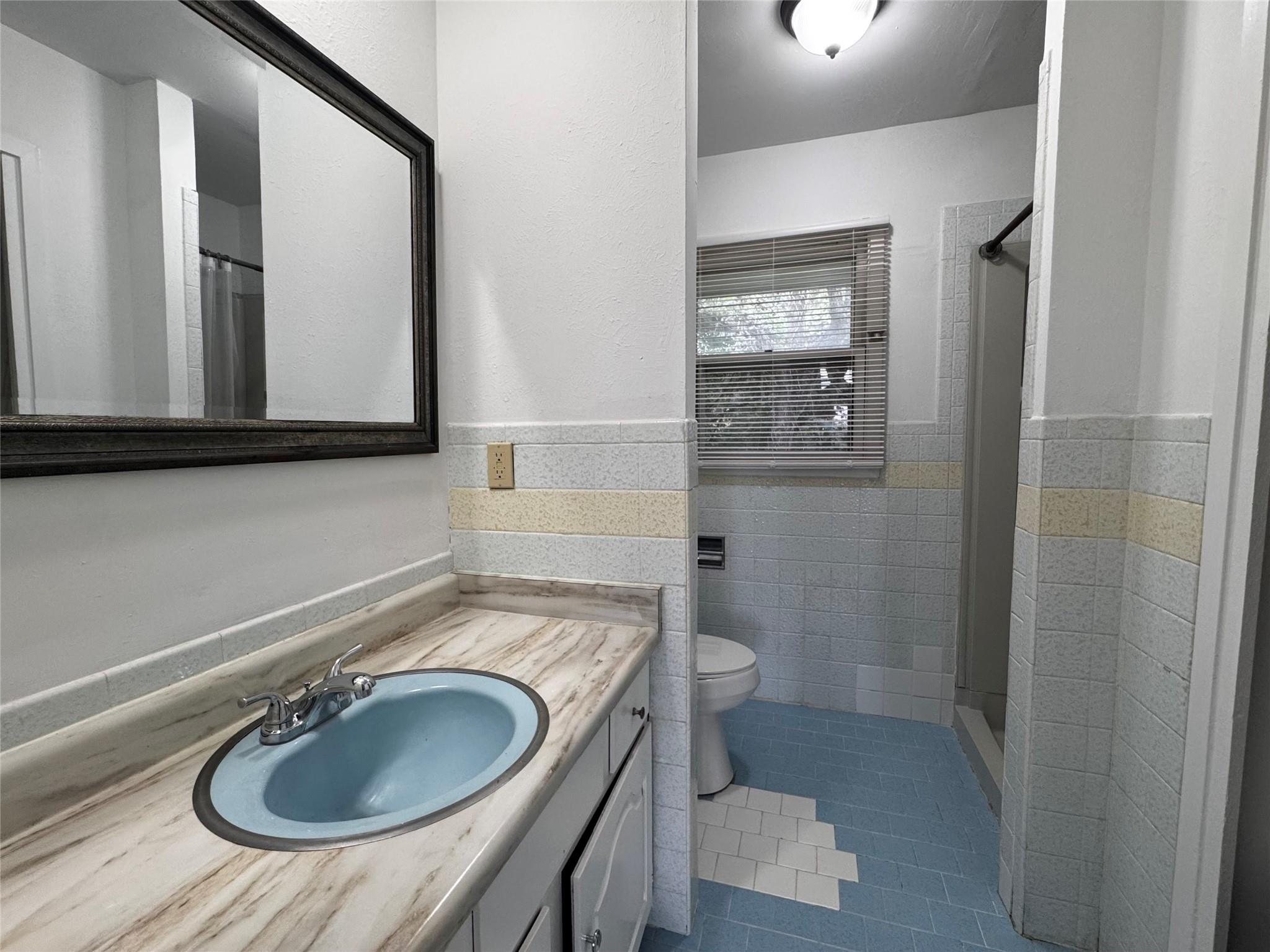 7702 Pitter Pat Ln Property Photo 12