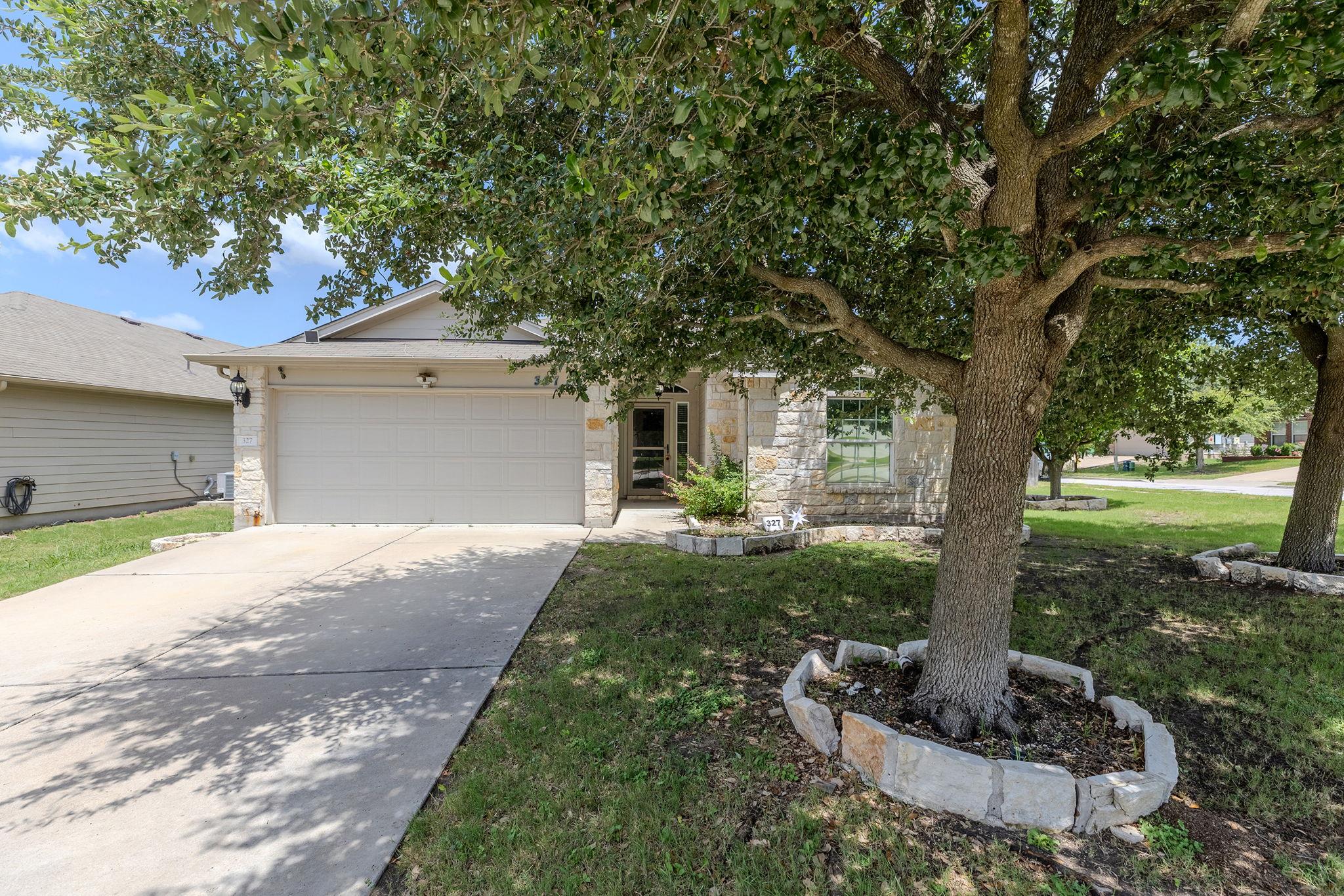327 Comal Run Property Photo 1